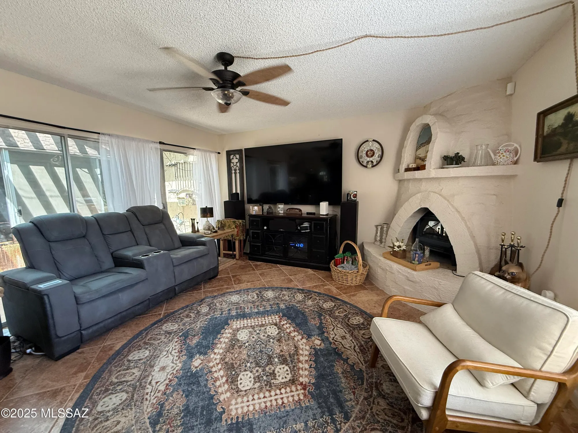 Property Slideshow image 6 of 21 | 940 w circulo napa, Green Valley, AZ, 85614