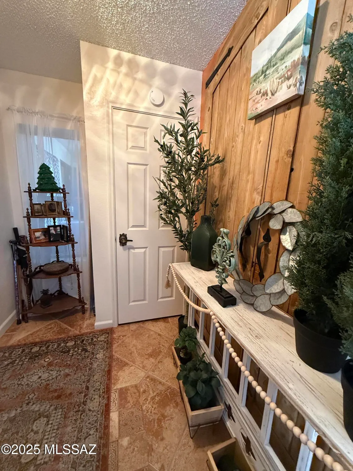 Property Slideshow image 7 of 21 | 940 w circulo napa, Green Valley, AZ, 85614