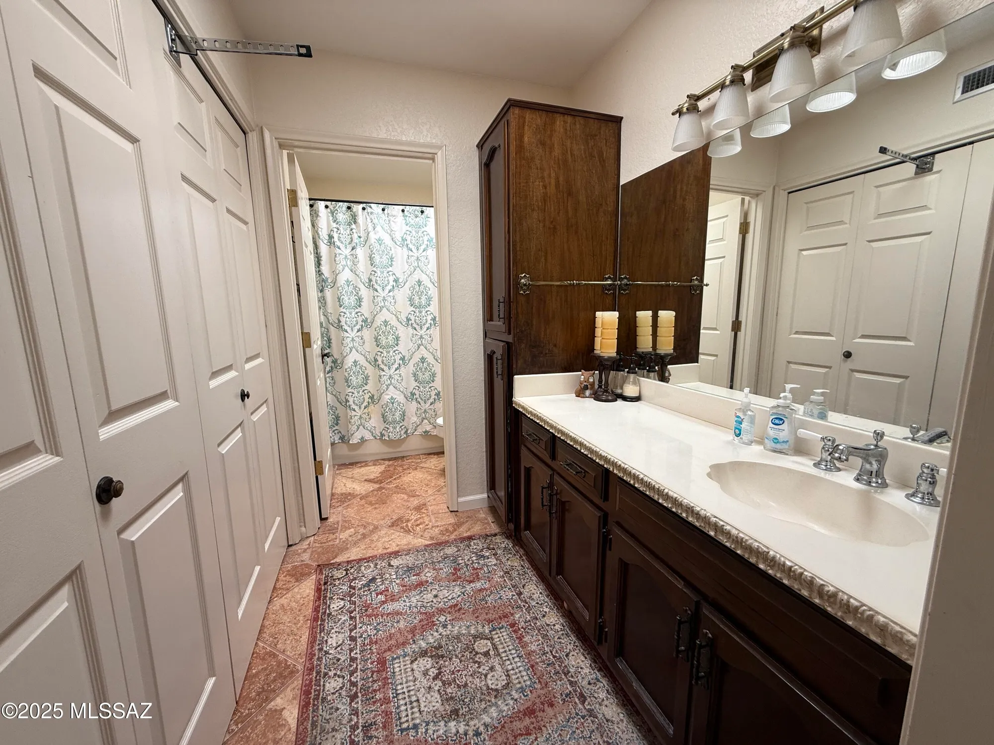 Property Slideshow image 15 of 21 | 940 w circulo napa, Green Valley, AZ, 85614