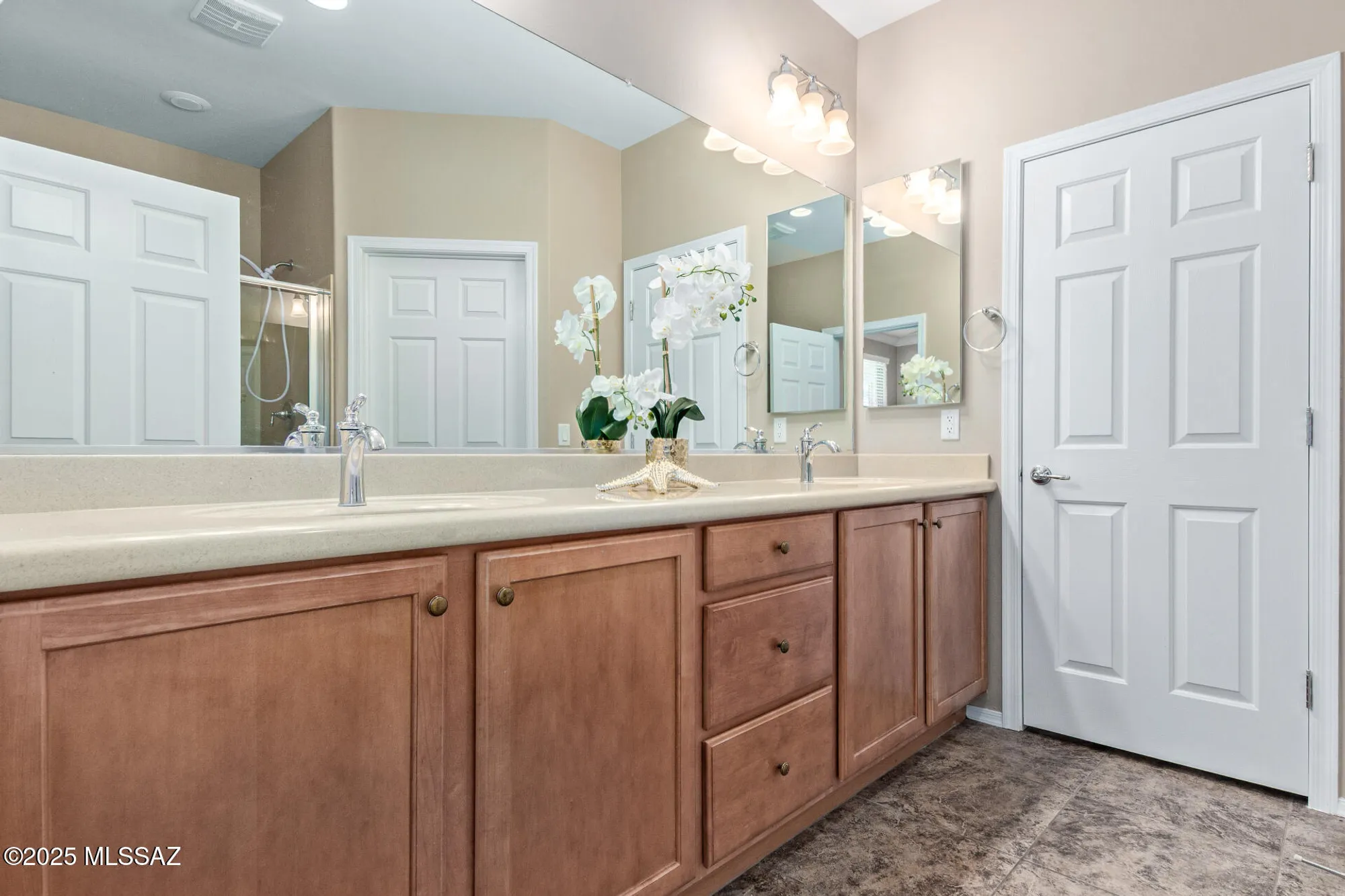 Property Slideshow image 19 of 28 | 13975 e stanhope blvd, Vail, AZ, 85641