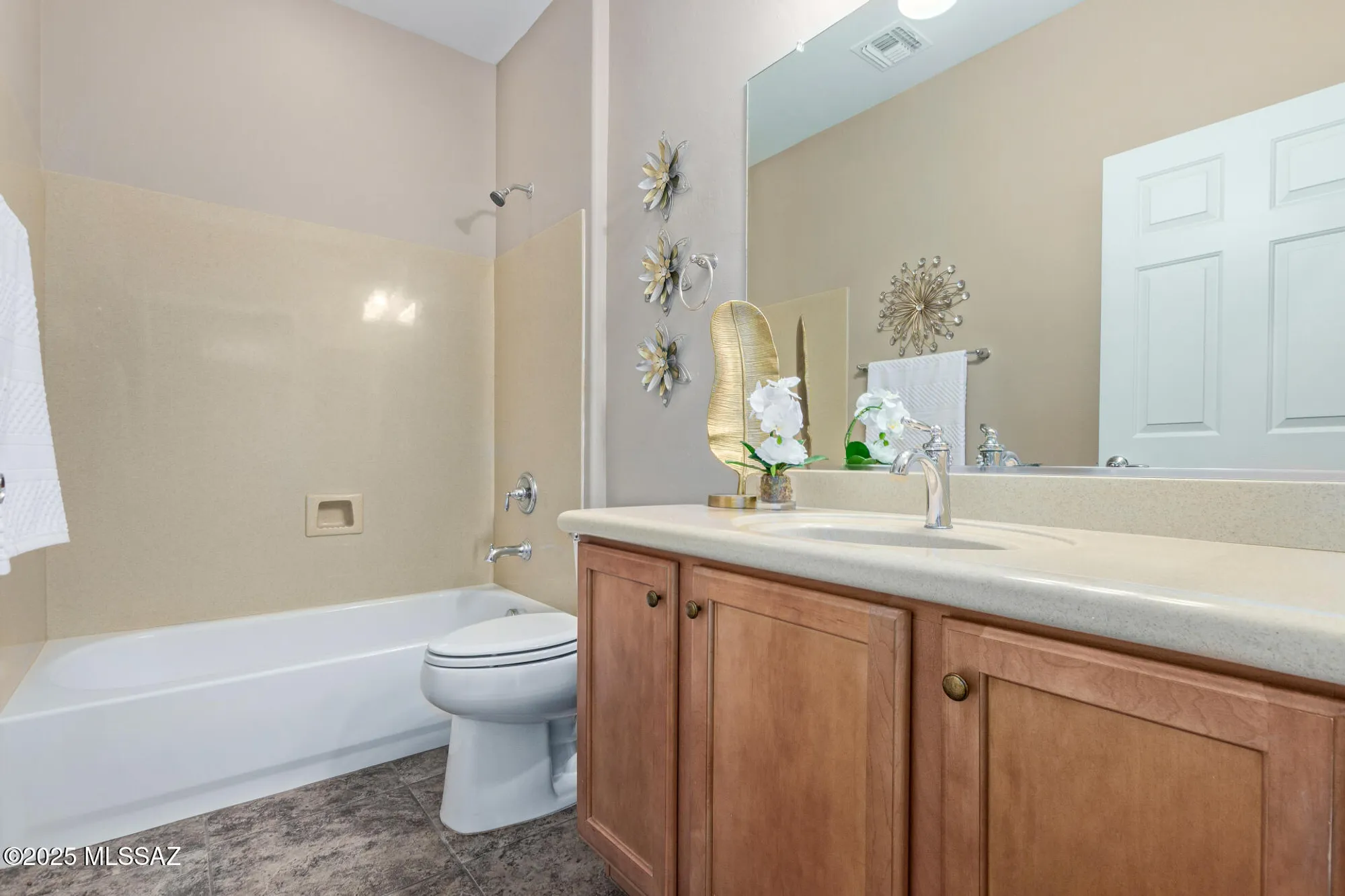 Property Slideshow image 24 of 28 | 13975 e stanhope blvd, Vail, AZ, 85641