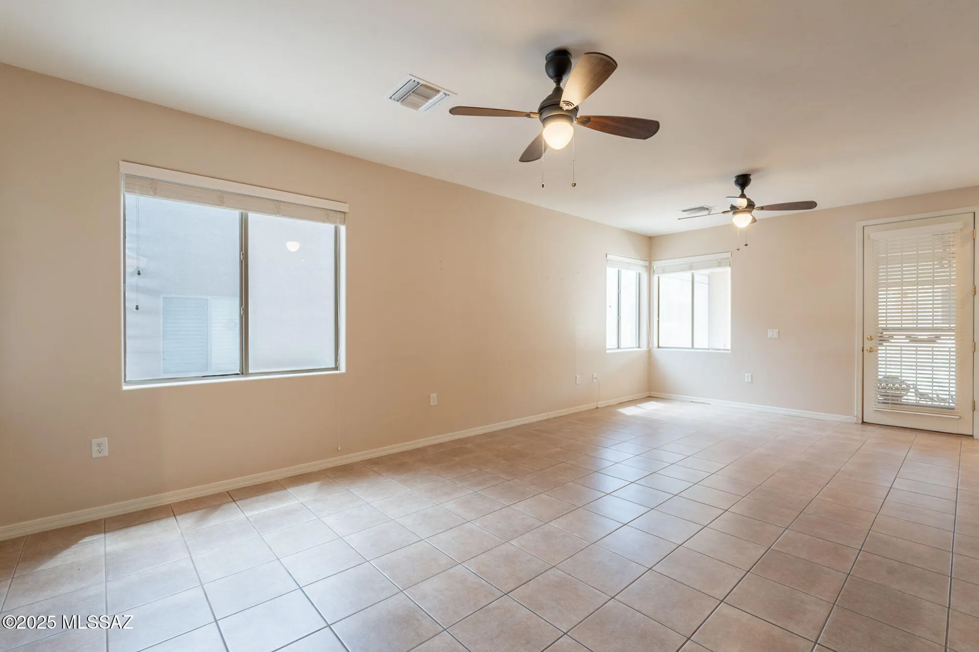 Property Slideshow image 5 of 45 | 503 w shadow wood st, Green Valley, AZ, 85614