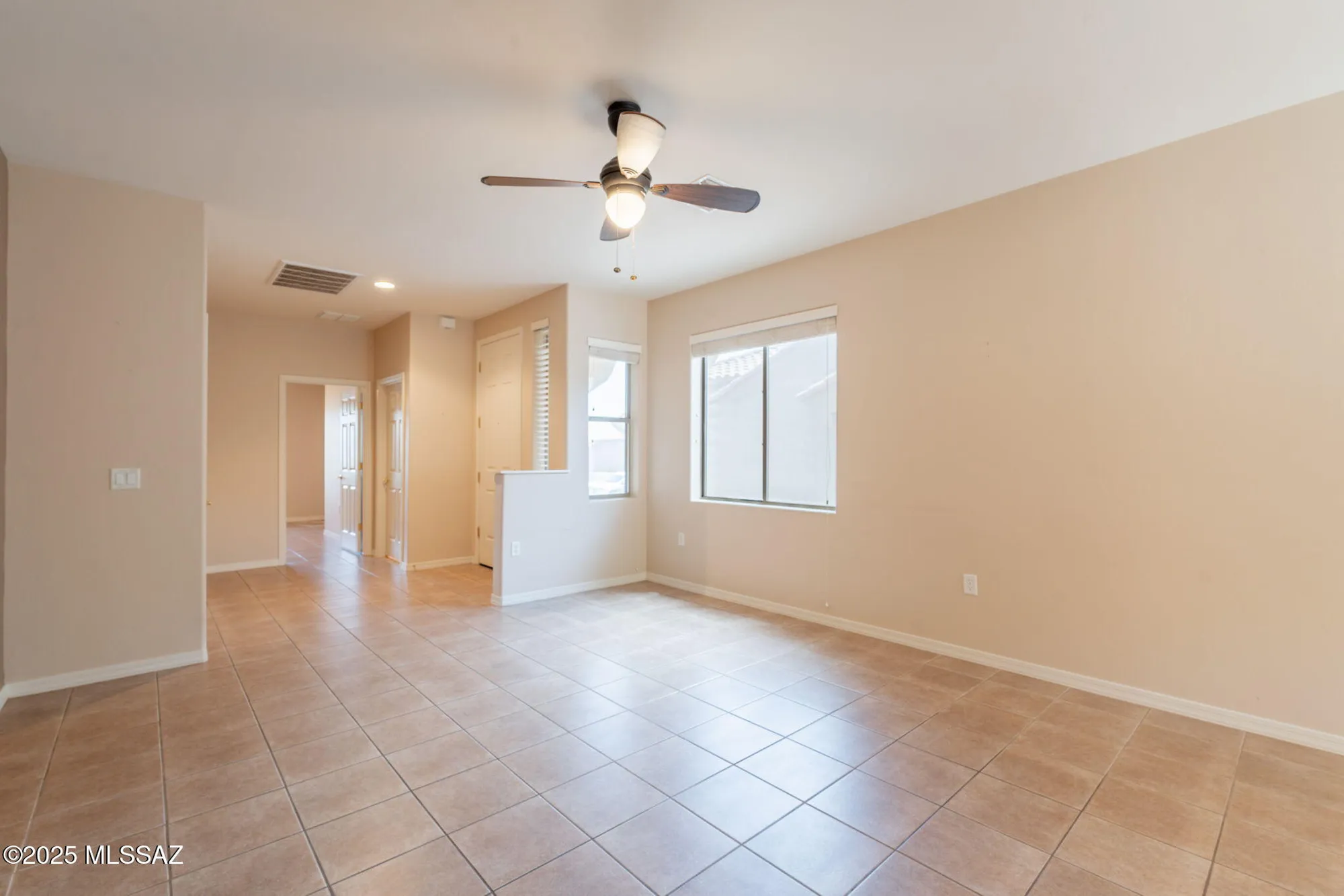 Property Slideshow image 6 of 45 | 503 w shadow wood st, Green Valley, AZ, 85614