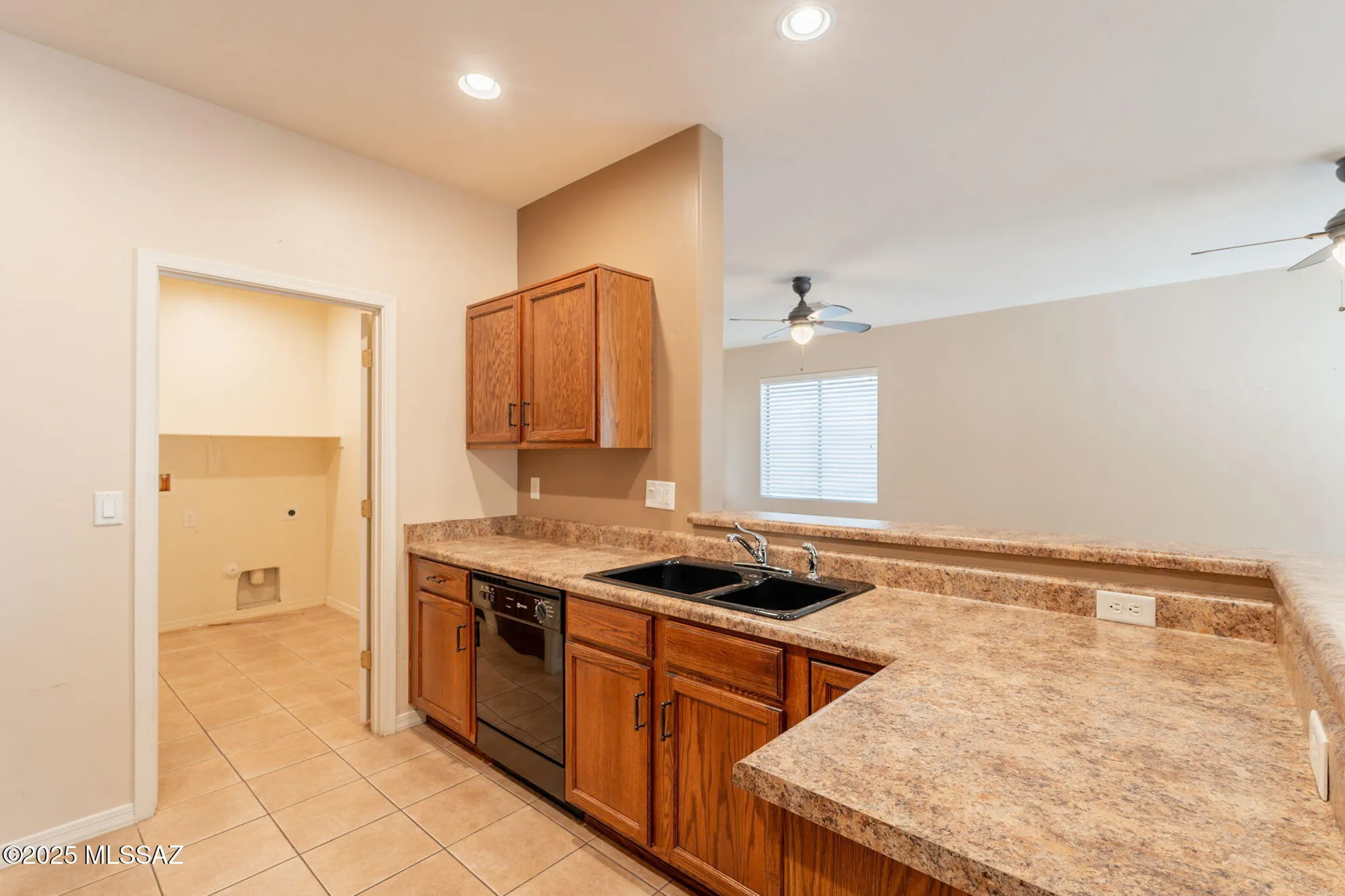 Property Slideshow image 20 of 45 | 503 w shadow wood st, Green Valley, AZ, 85614
