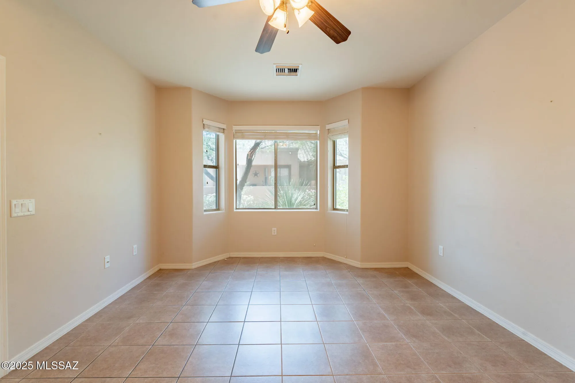 Property Slideshow image 23 of 45 | 503 w shadow wood st, Green Valley, AZ, 85614