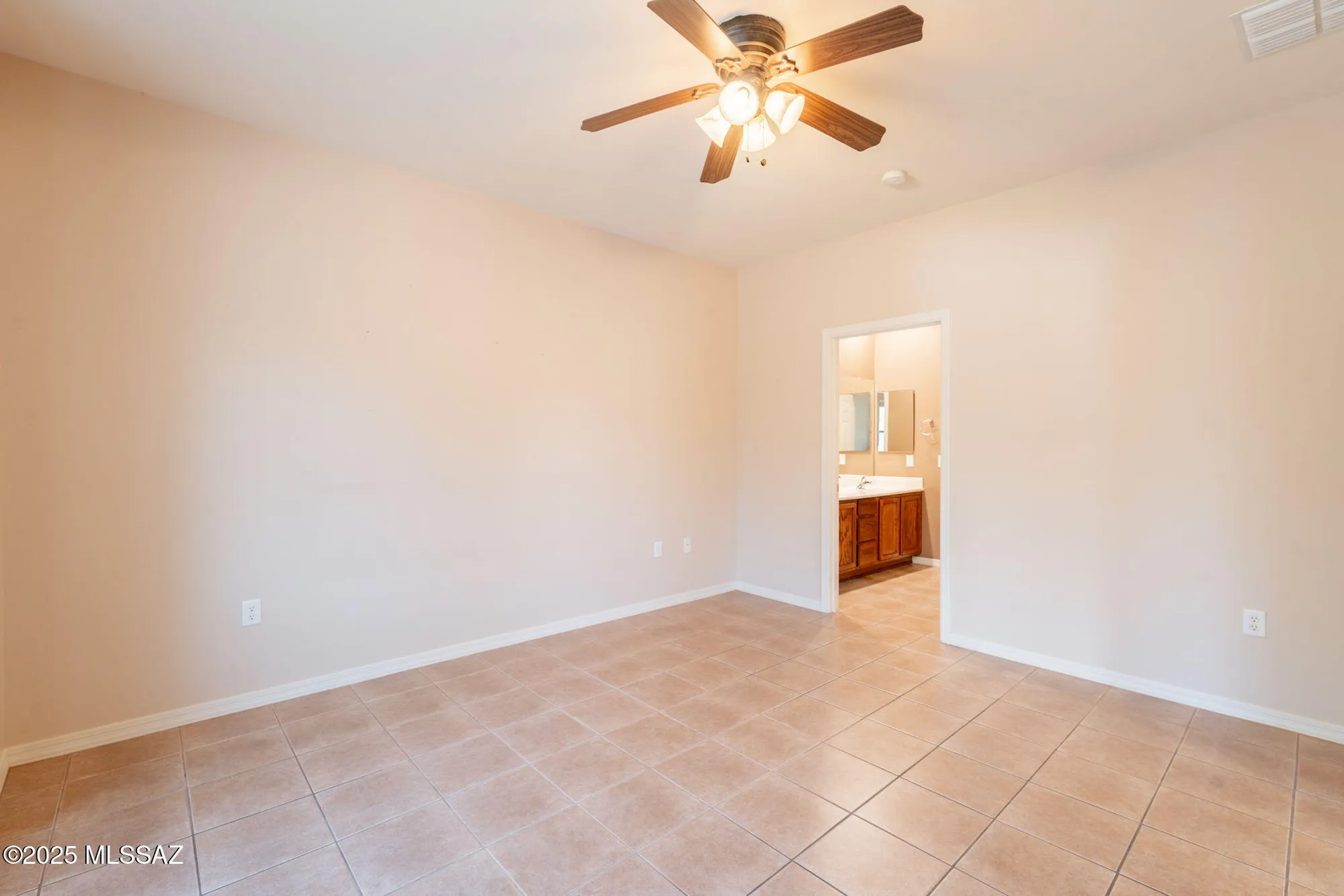 Property Slideshow image 26 of 45 | 503 w shadow wood st, Green Valley, AZ, 85614