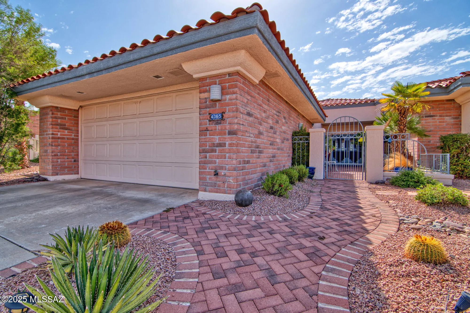 Property Slideshow image 1 of 34 | 4365 s royal lytham ct, Green Valley, AZ, 85622