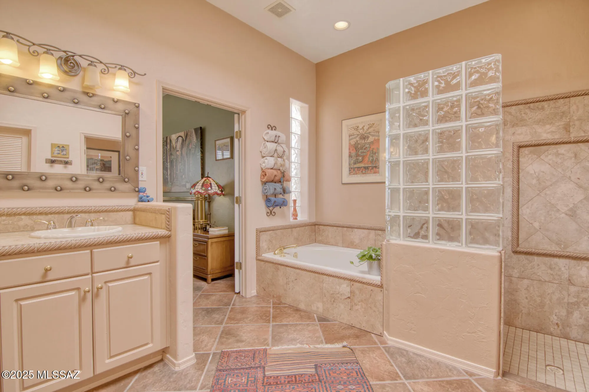 Property Slideshow image 27 of 34 | 4365 s royal lytham ct, Green Valley, AZ, 85622