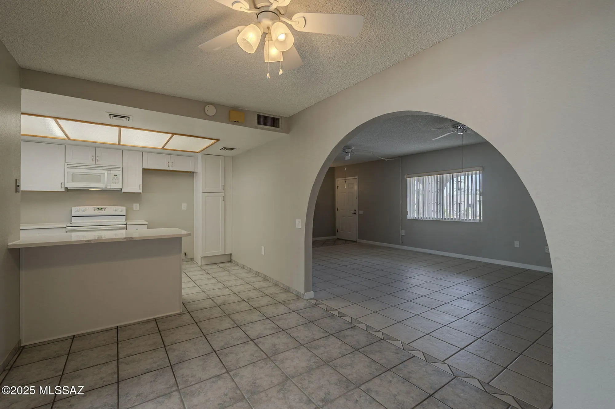 Property Slideshow image 13 of 42 | 653 n avenida tortuga, Green Valley, AZ, 85614