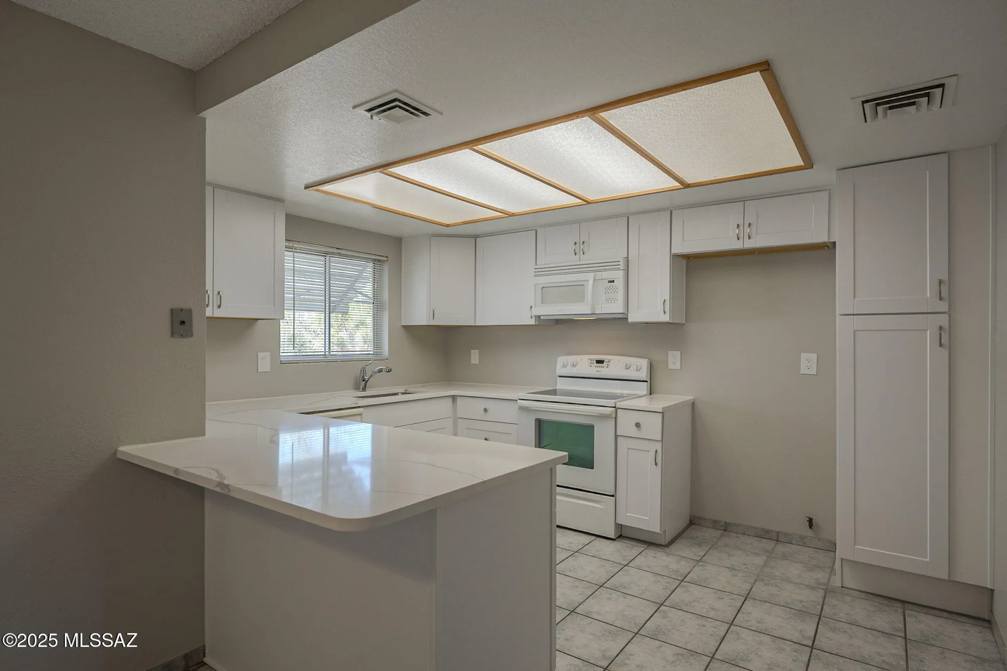 Property Slideshow image 14 of 42 | 653 n avenida tortuga, Green Valley, AZ, 85614