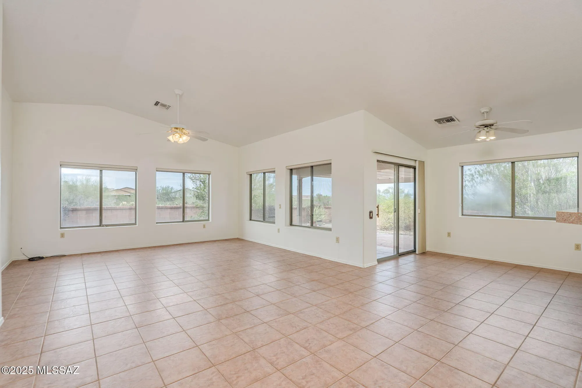 Property Slideshow image 6 of 50 | 1012 w union bell dr, Green Valley, AZ, 85614