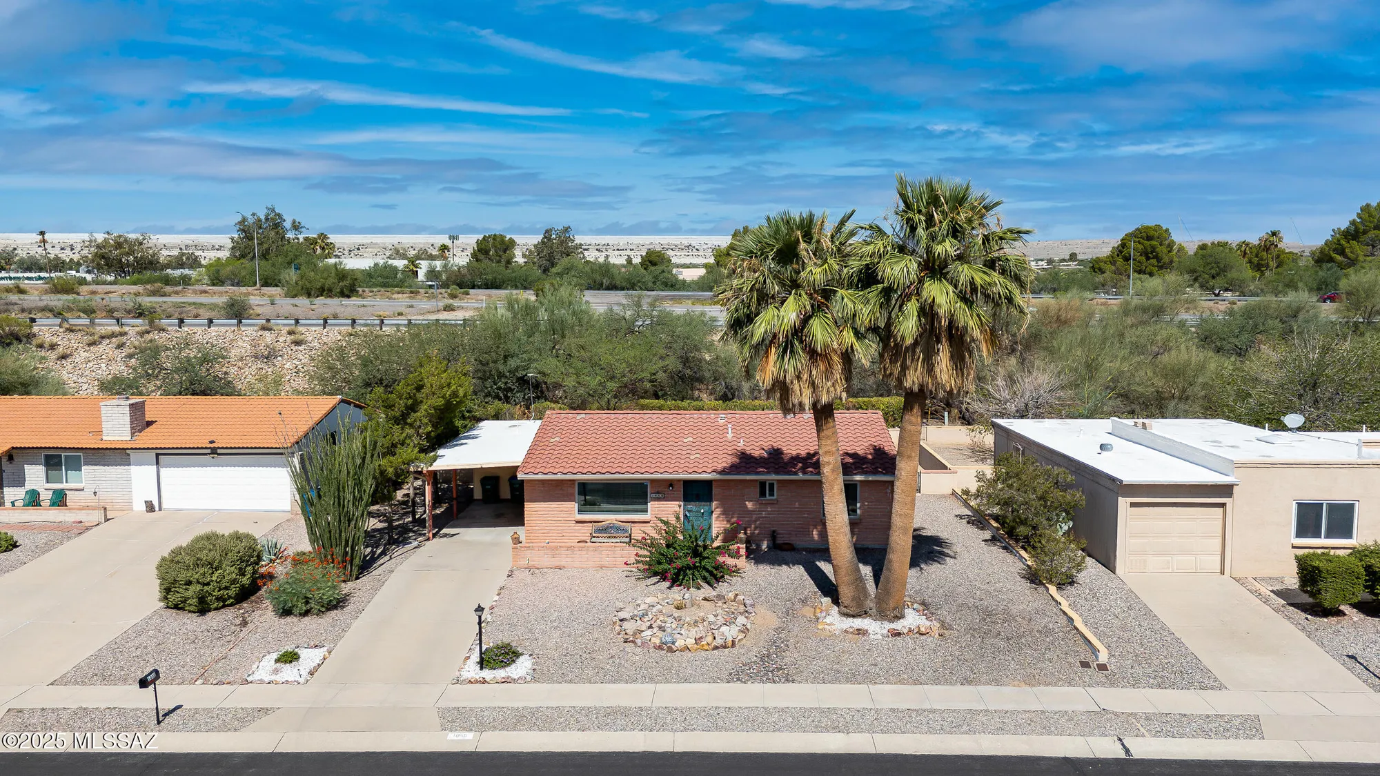 Property Slideshow image 1 of 39 | 1050 s la higuera, Green Valley, AZ, 85614