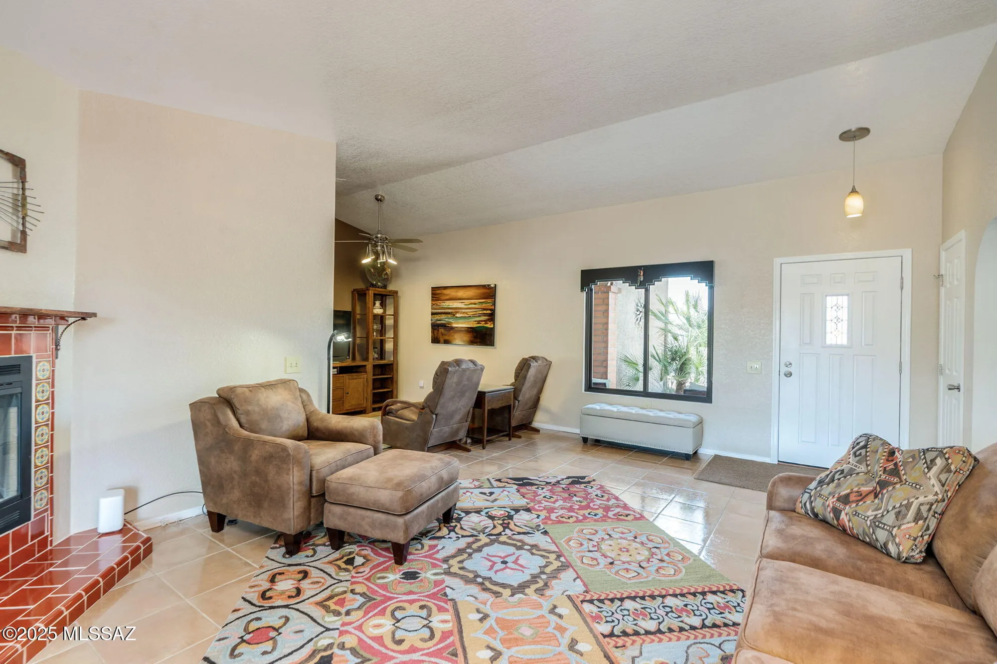 Property Slideshow image 7 of 50 | 1534 e bright angel dr, Oro Valley, AZ, 85755