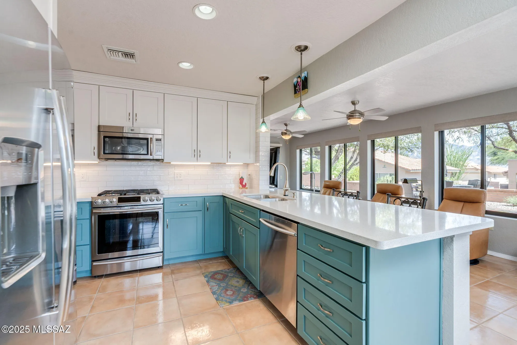 Property Slideshow image 11 of 50 | 1534 e bright angel dr, Oro Valley, AZ, 85755
