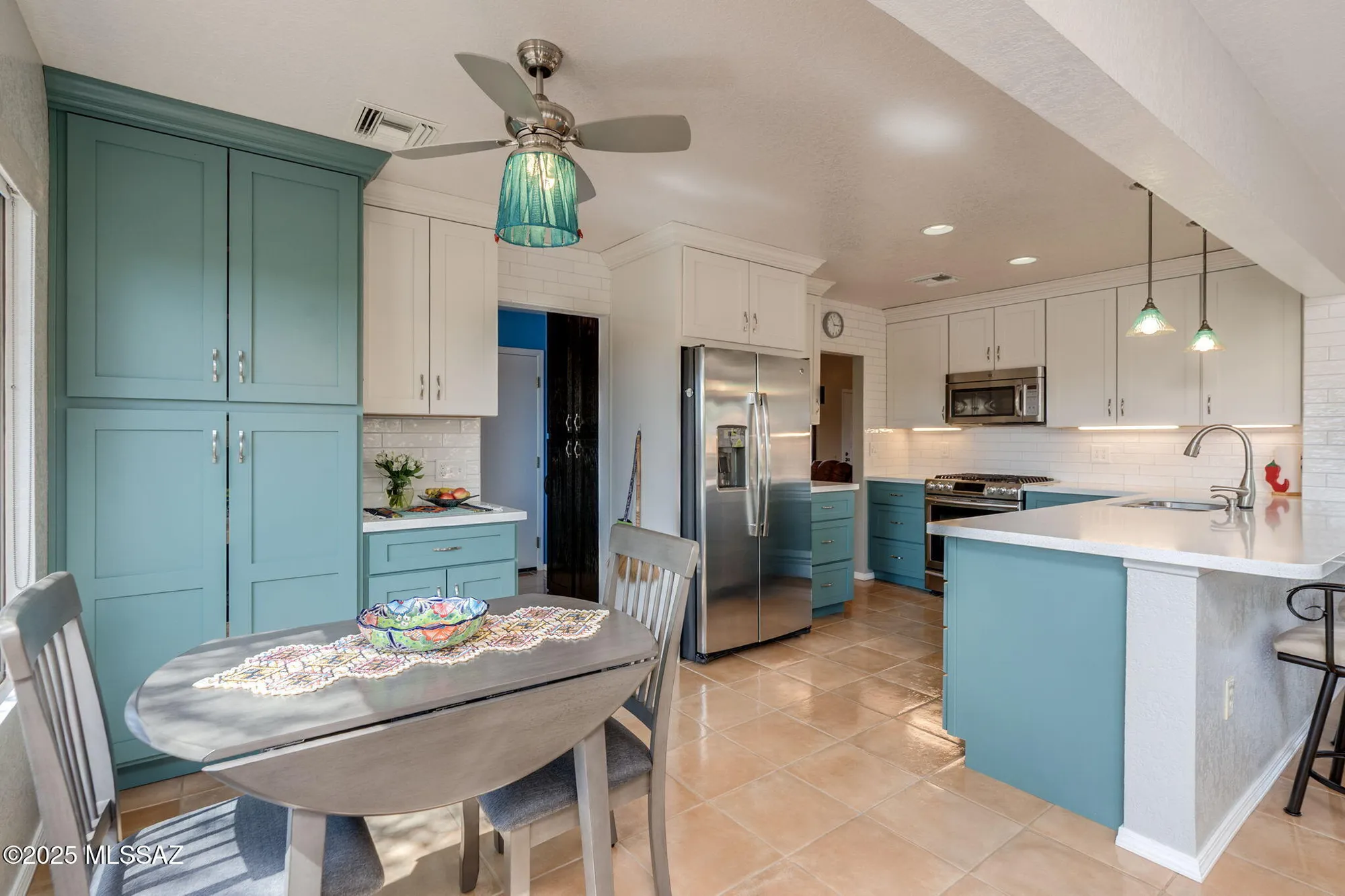 Property Slideshow image 15 of 50 | 1534 e bright angel dr, Oro Valley, AZ, 85755