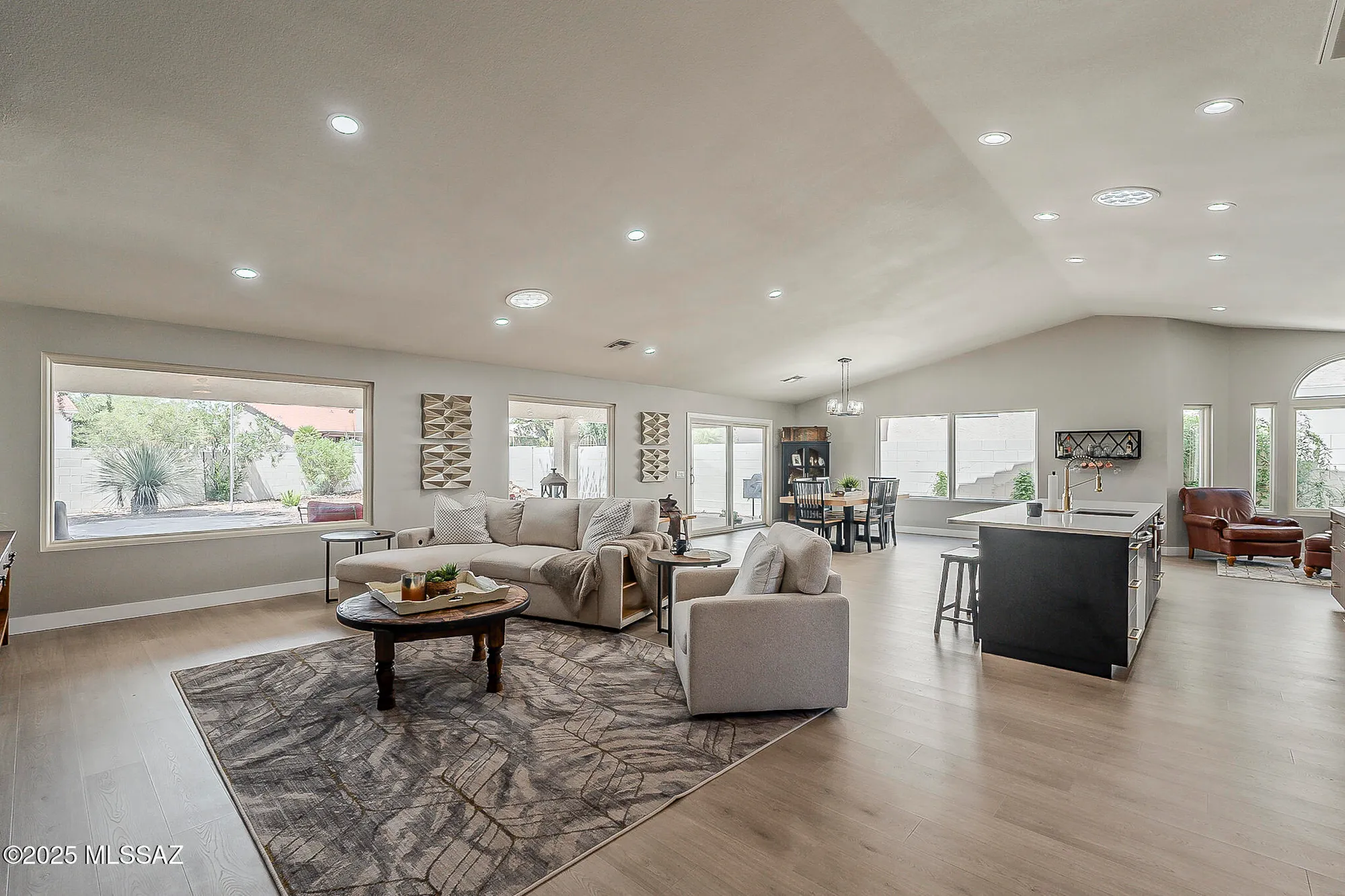 Property Slideshow image 6 of 43 | 65000 e canyon dr, Saddlebrooke, AZ, 85739