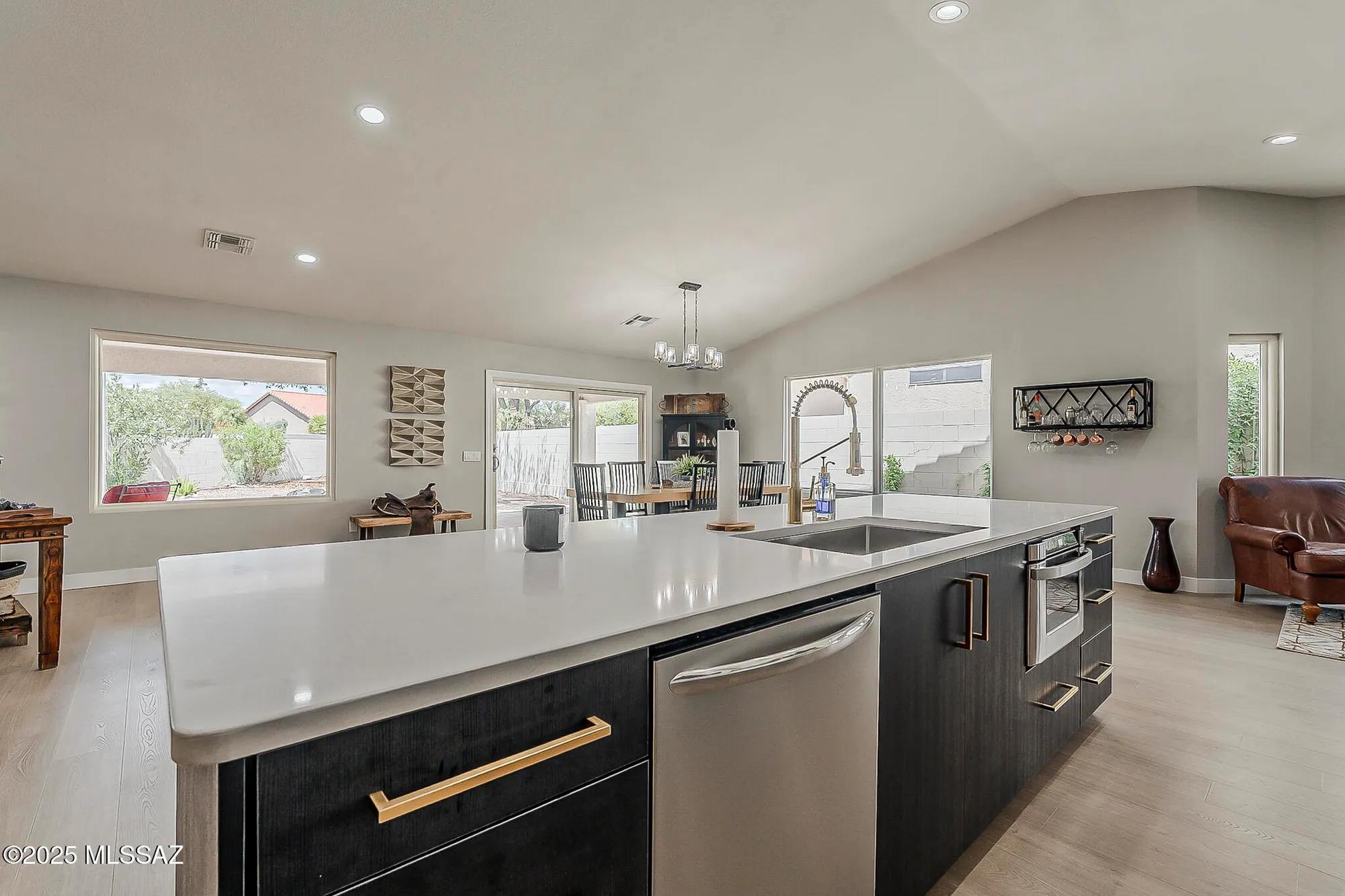 Property Slideshow image 13 of 43 | 65000 e canyon dr, Saddlebrooke, AZ, 85739