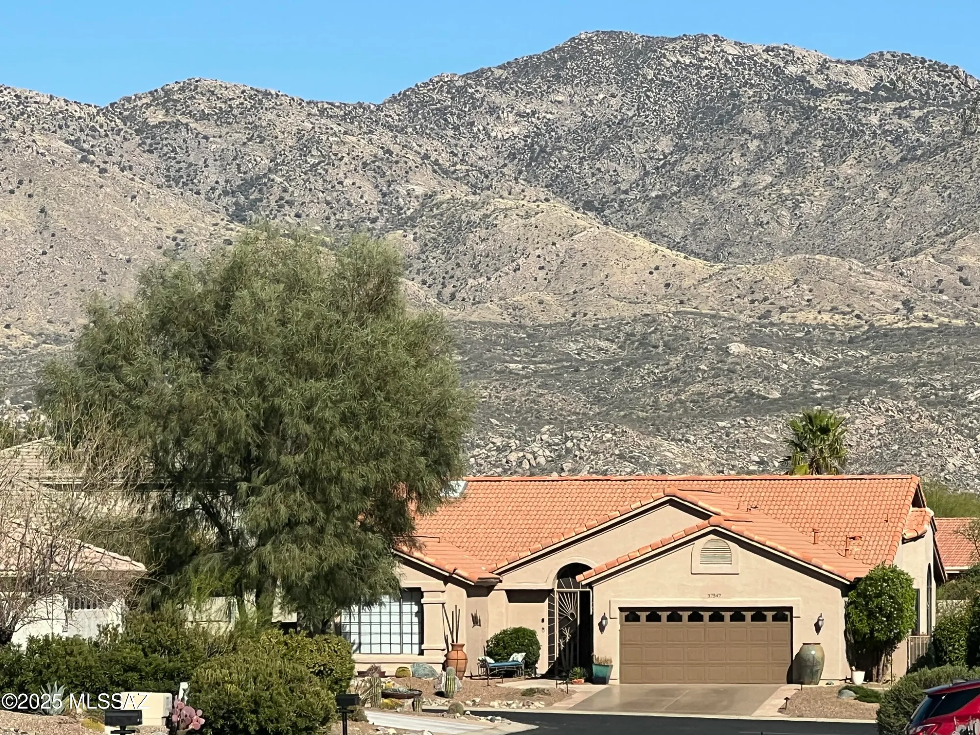 Property Slideshow image 2 of 48 | 37547 s canyon side dr, Saddlebrooke, AZ, 85739