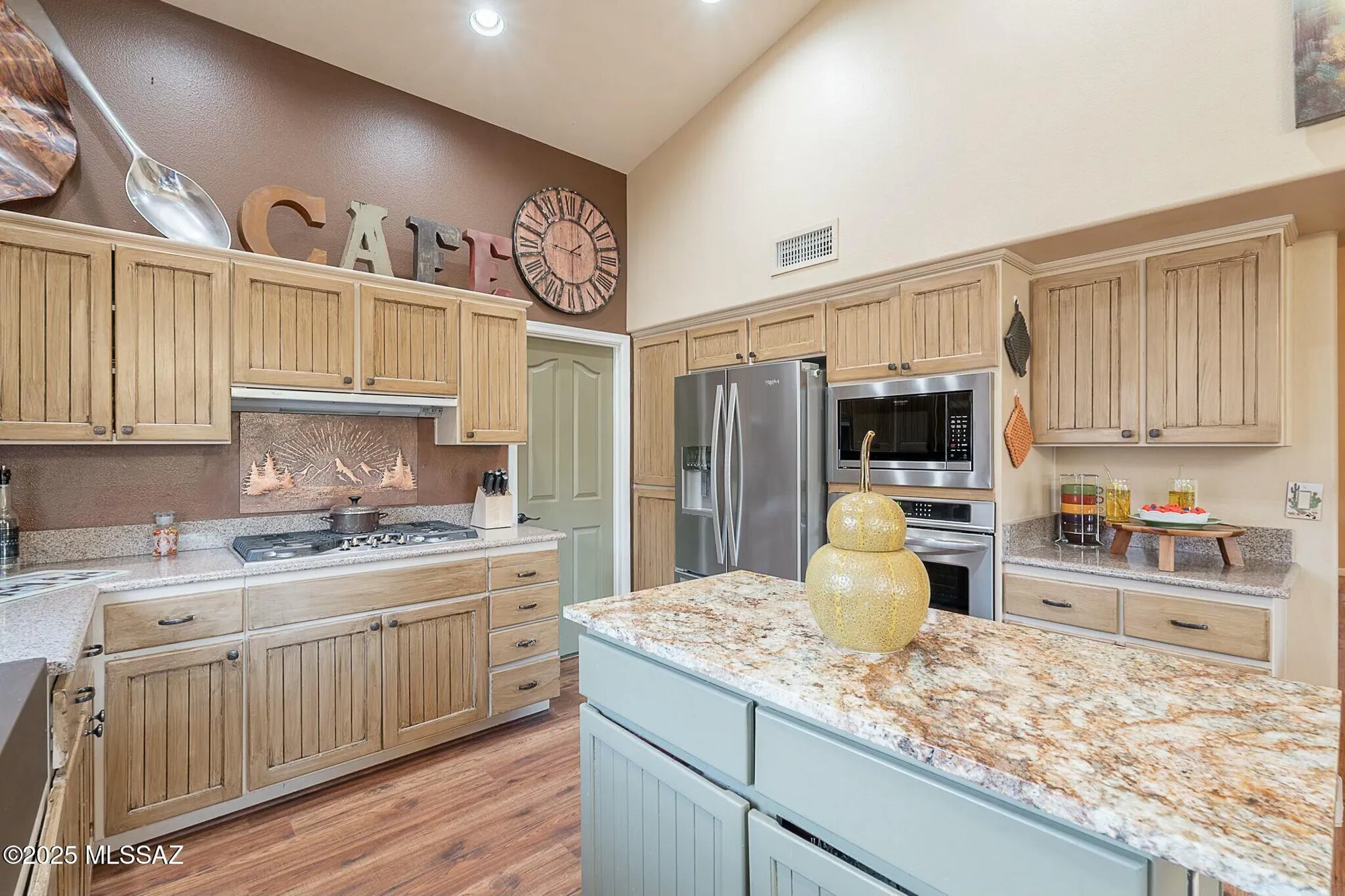 Property Slideshow image 18 of 48 | 37547 s canyon side dr, Saddlebrooke, AZ, 85739