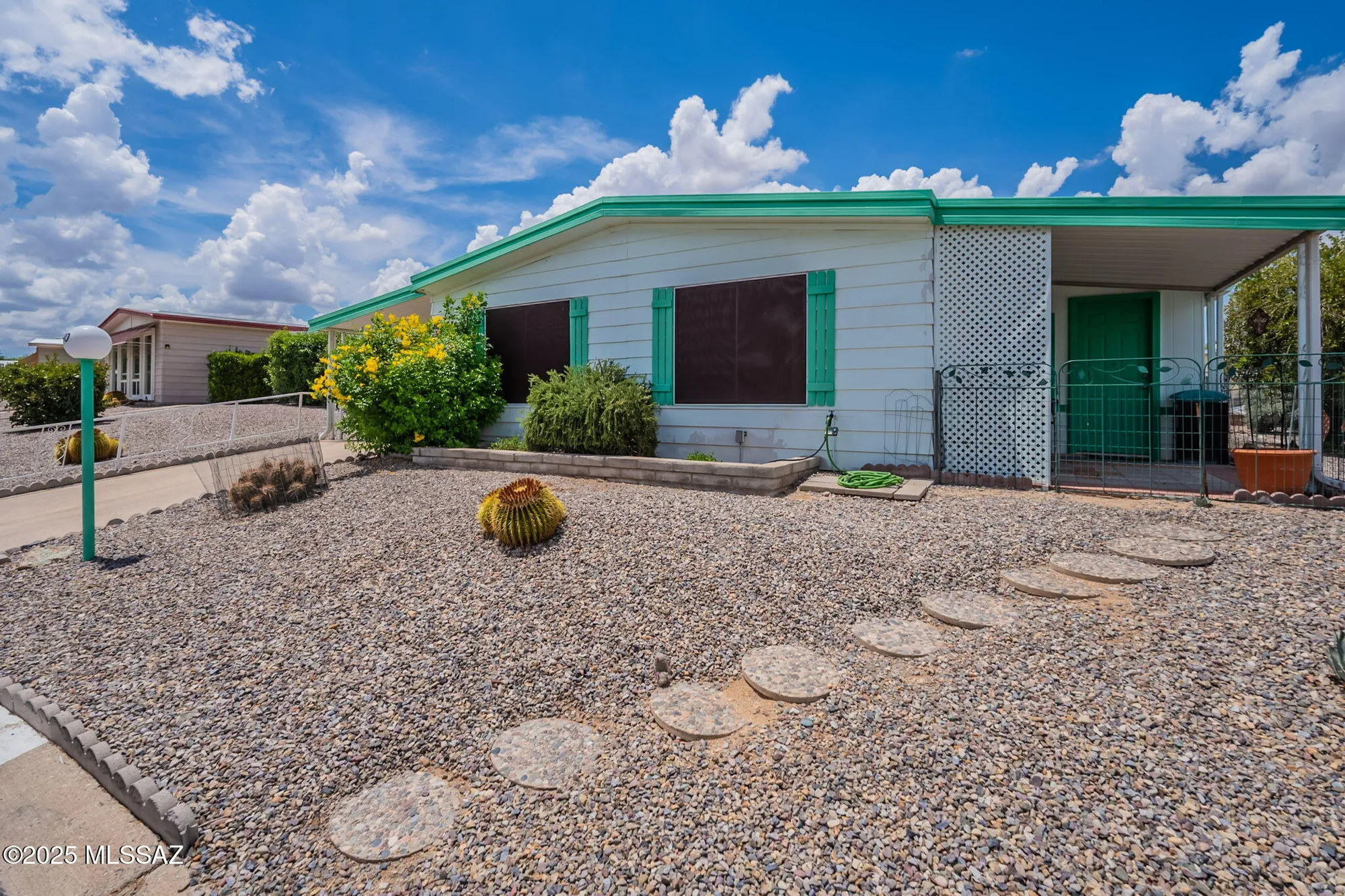 Property Slideshow image 1 of 51 | 240 w cumaro dr, Green Valley, AZ, 85614