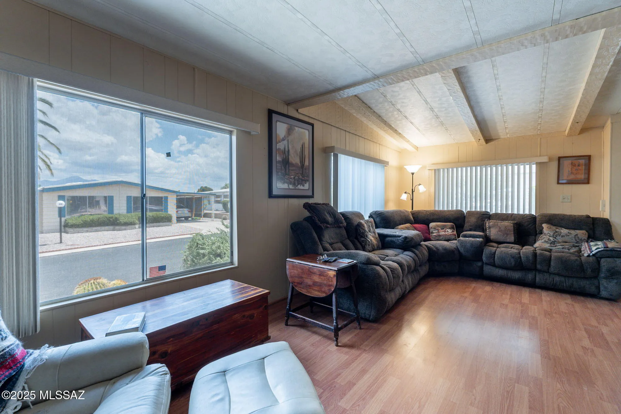 Property Slideshow image 5 of 51 | 240 w cumaro dr, Green Valley, AZ, 85614