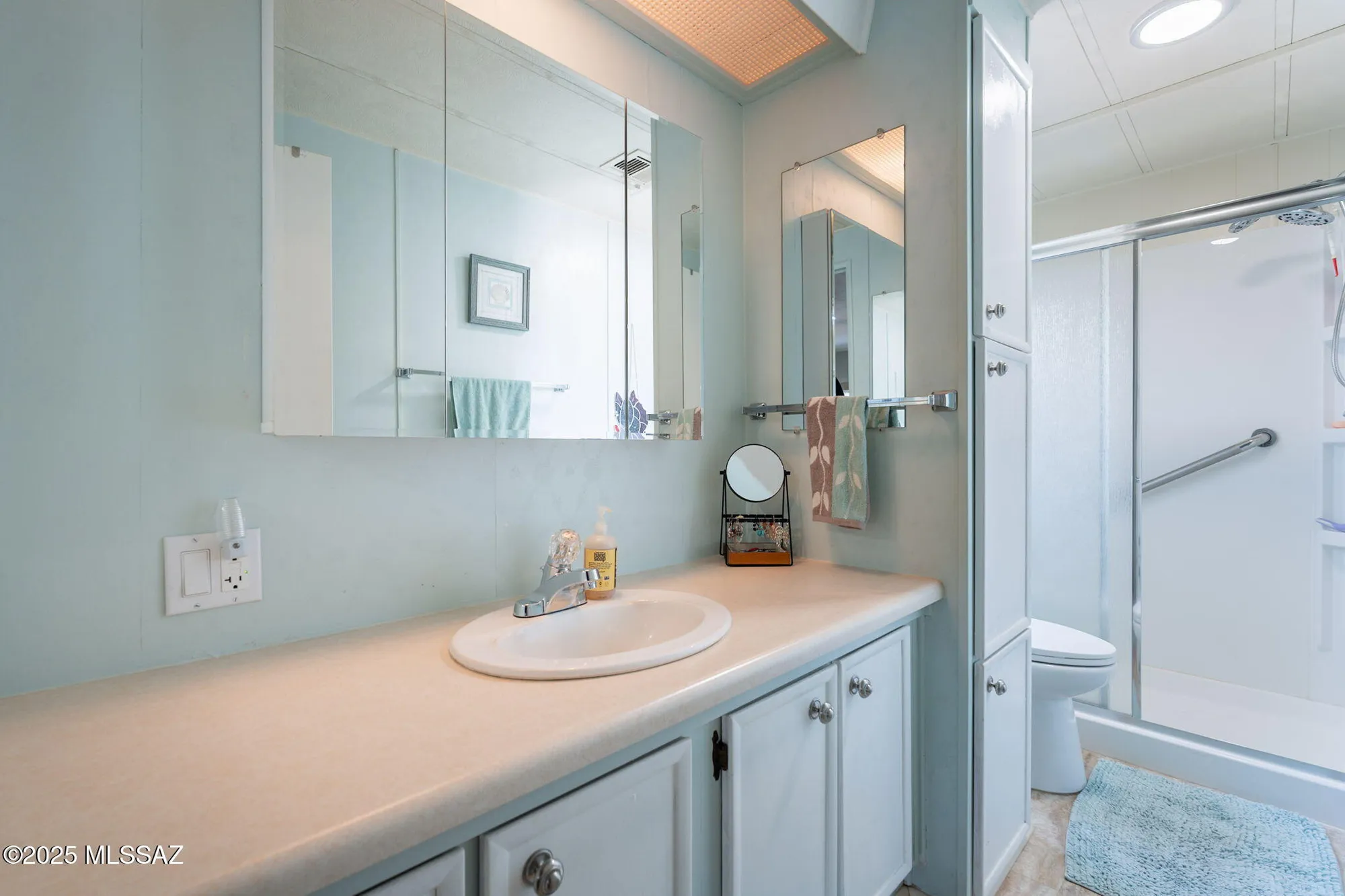 Property Slideshow image 21 of 51 | 240 w cumaro dr, Green Valley, AZ, 85614