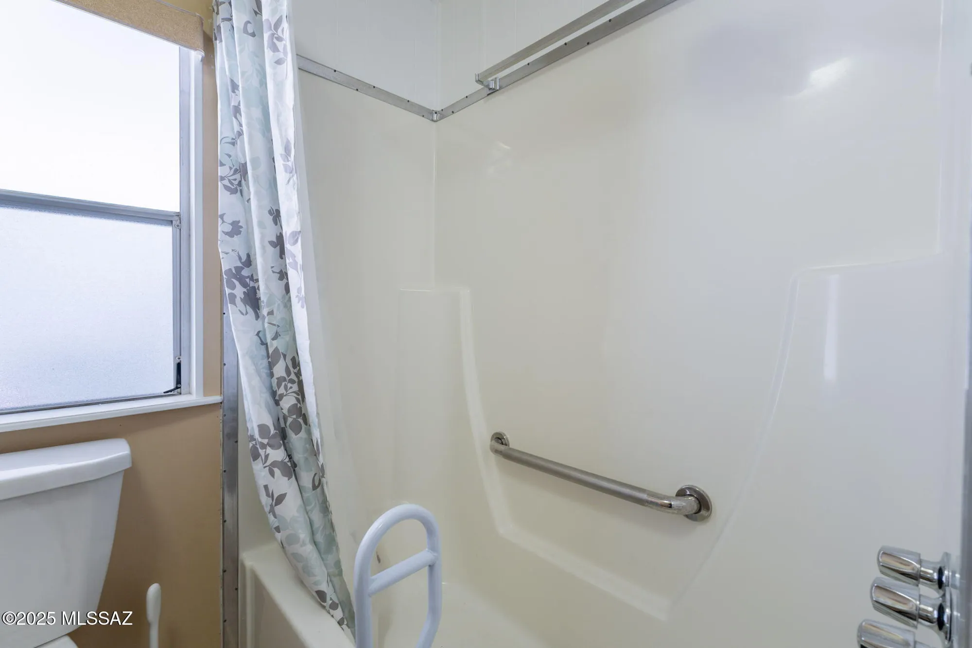 Property Slideshow image 27 of 51 | 240 w cumaro dr, Green Valley, AZ, 85614