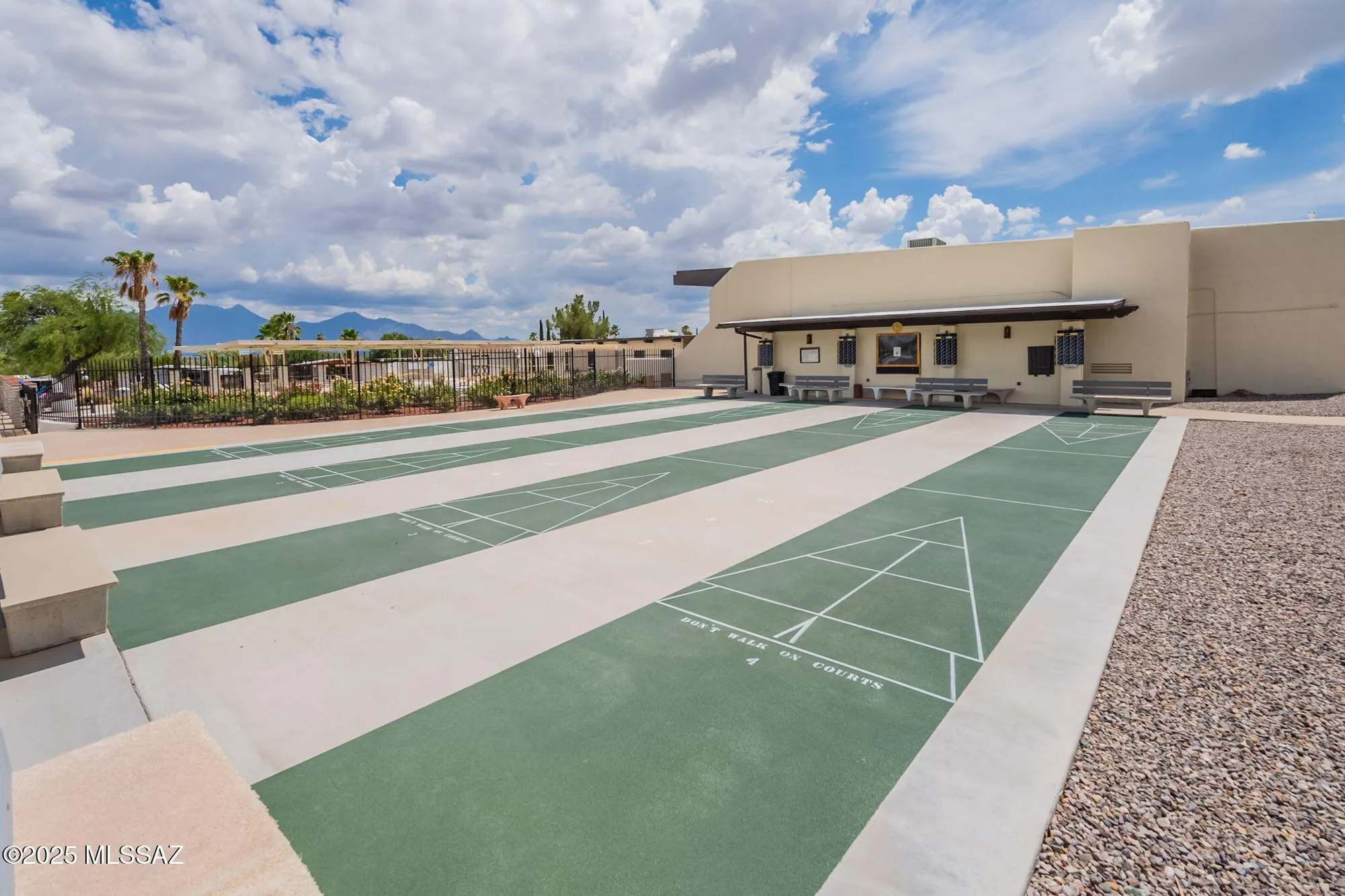 Property Slideshow image 43 of 51 | 240 w cumaro dr, Green Valley, AZ, 85614