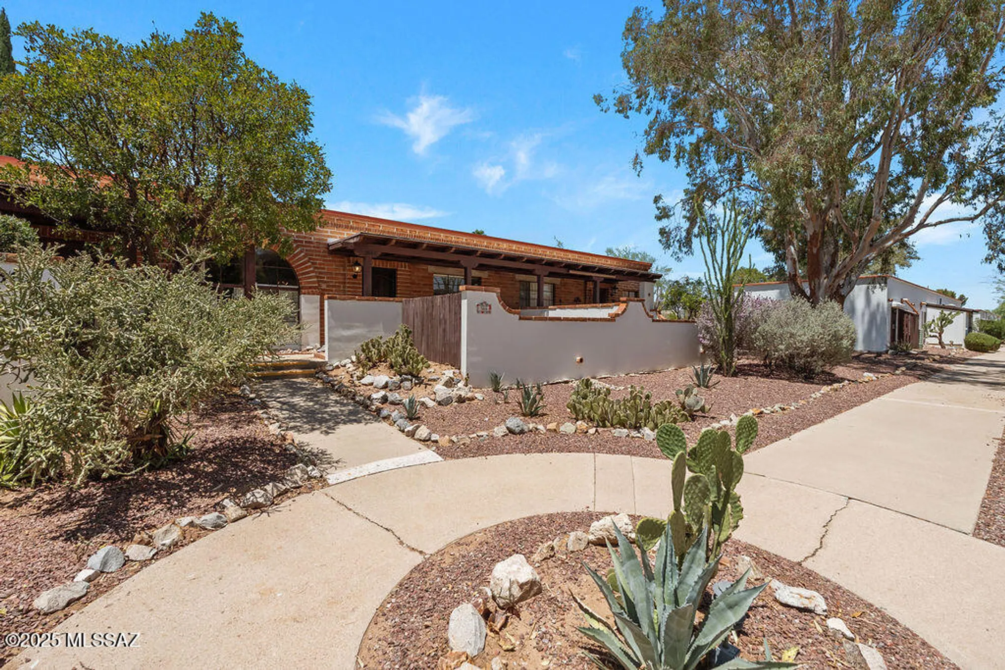 Property Slideshow image 1 of 29 | 364 s paseo lobo c, Green Valley, AZ, 85614