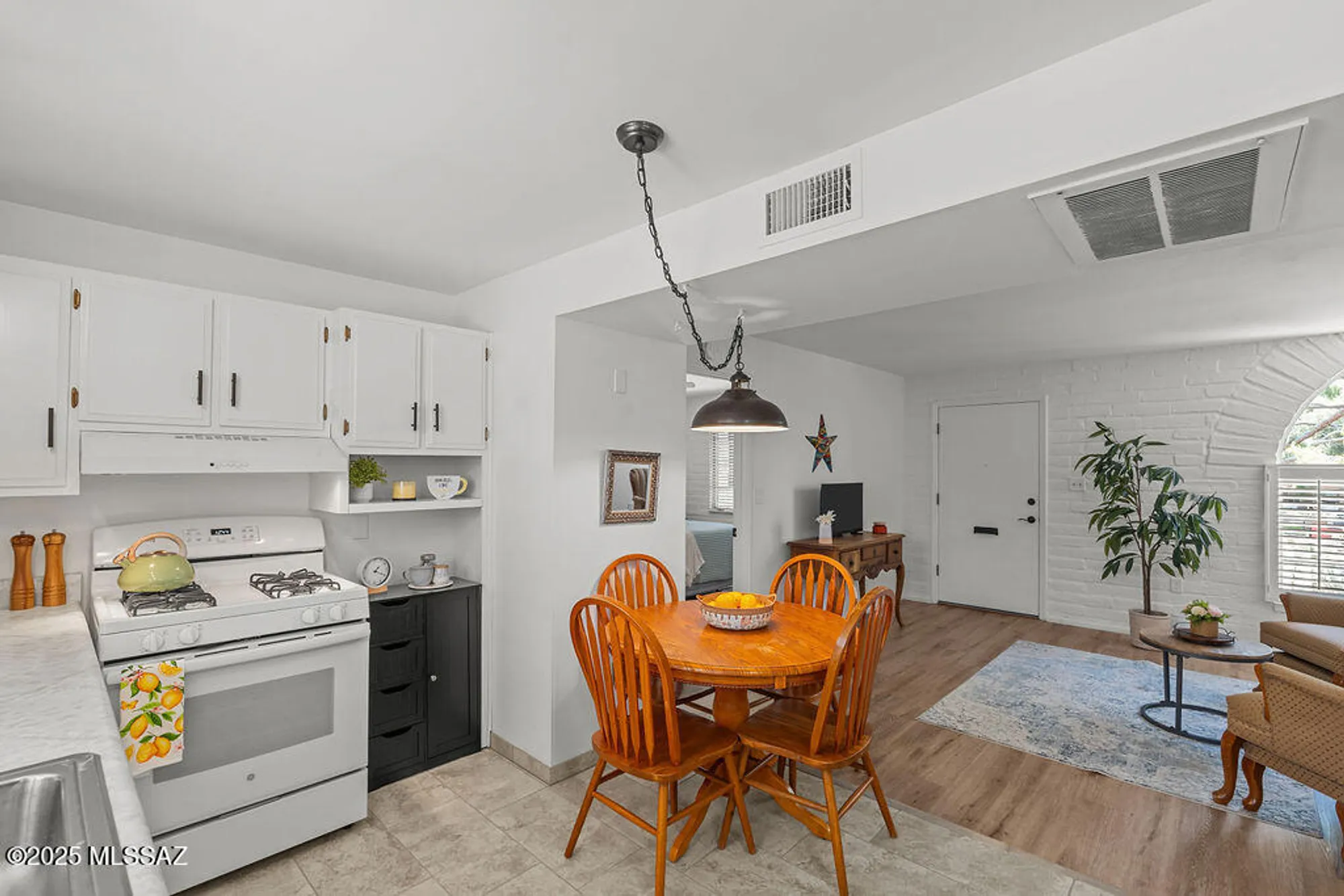 Property Slideshow image 13 of 29 | 364 s paseo lobo c, Green Valley, AZ, 85614