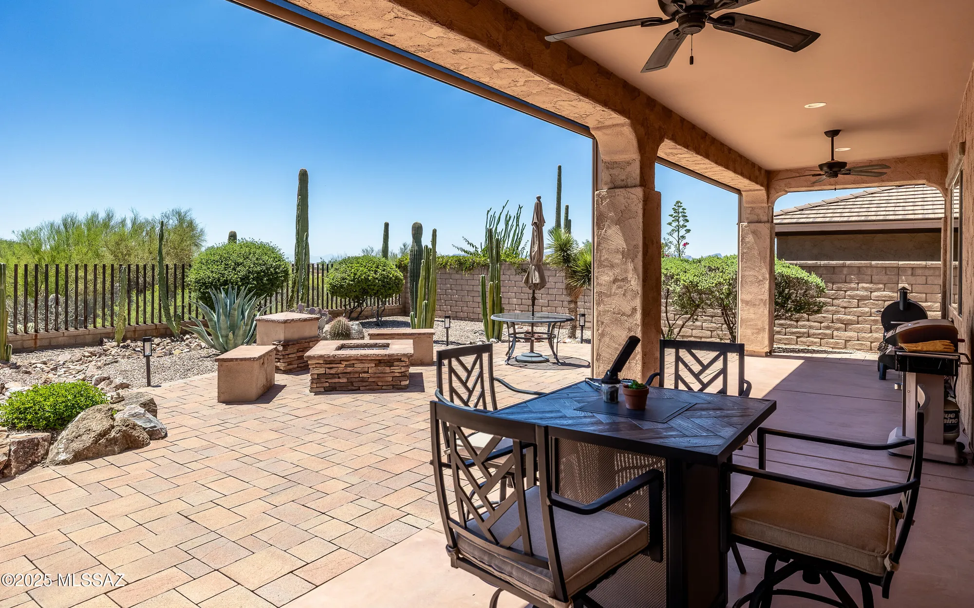 Property Slideshow image 3 of 33 | 6567 w whispering windmill ln, Marana, AZ, 85658