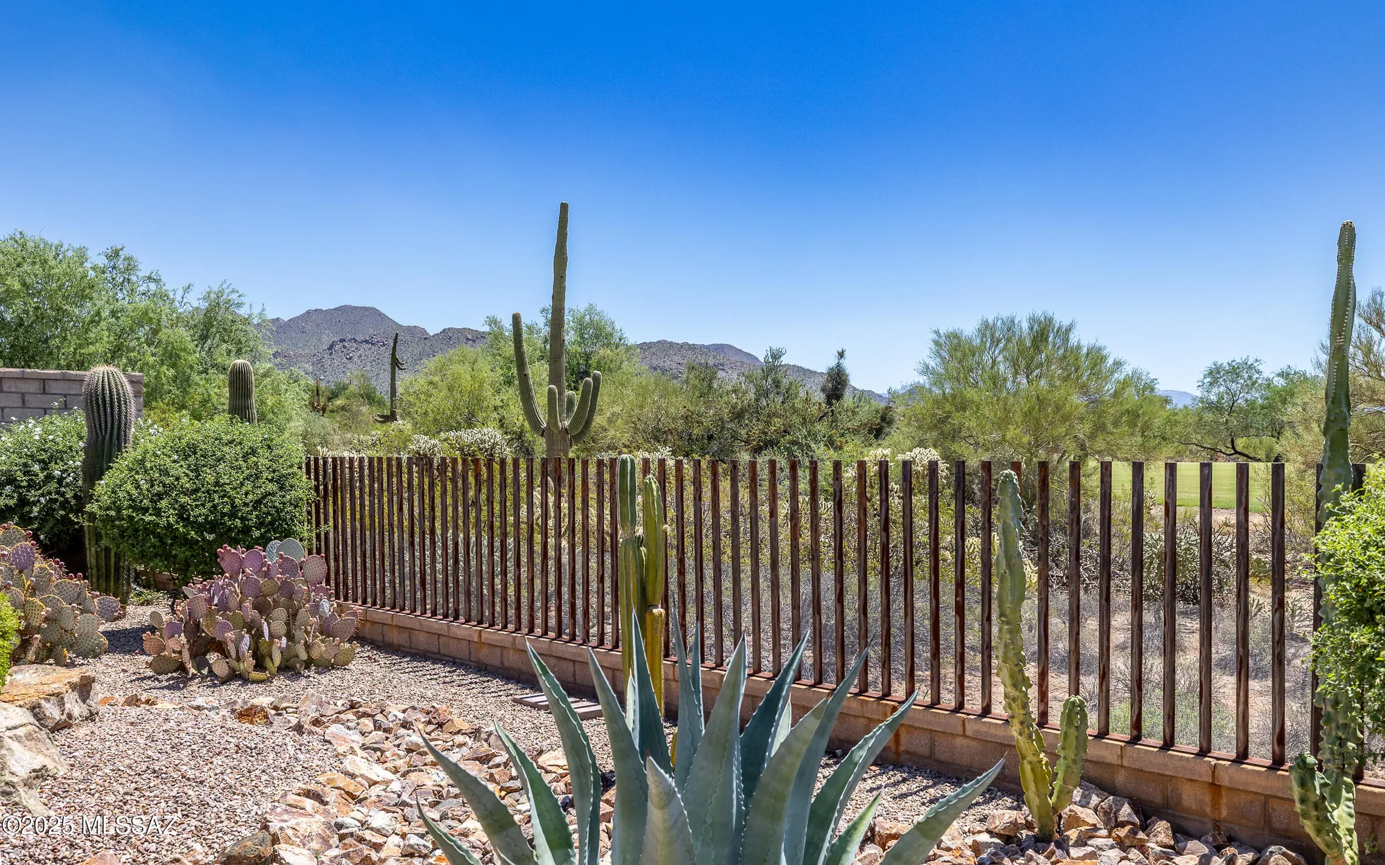 Property Slideshow image 4 of 33 | 6567 w whispering windmill ln, Marana, AZ, 85658