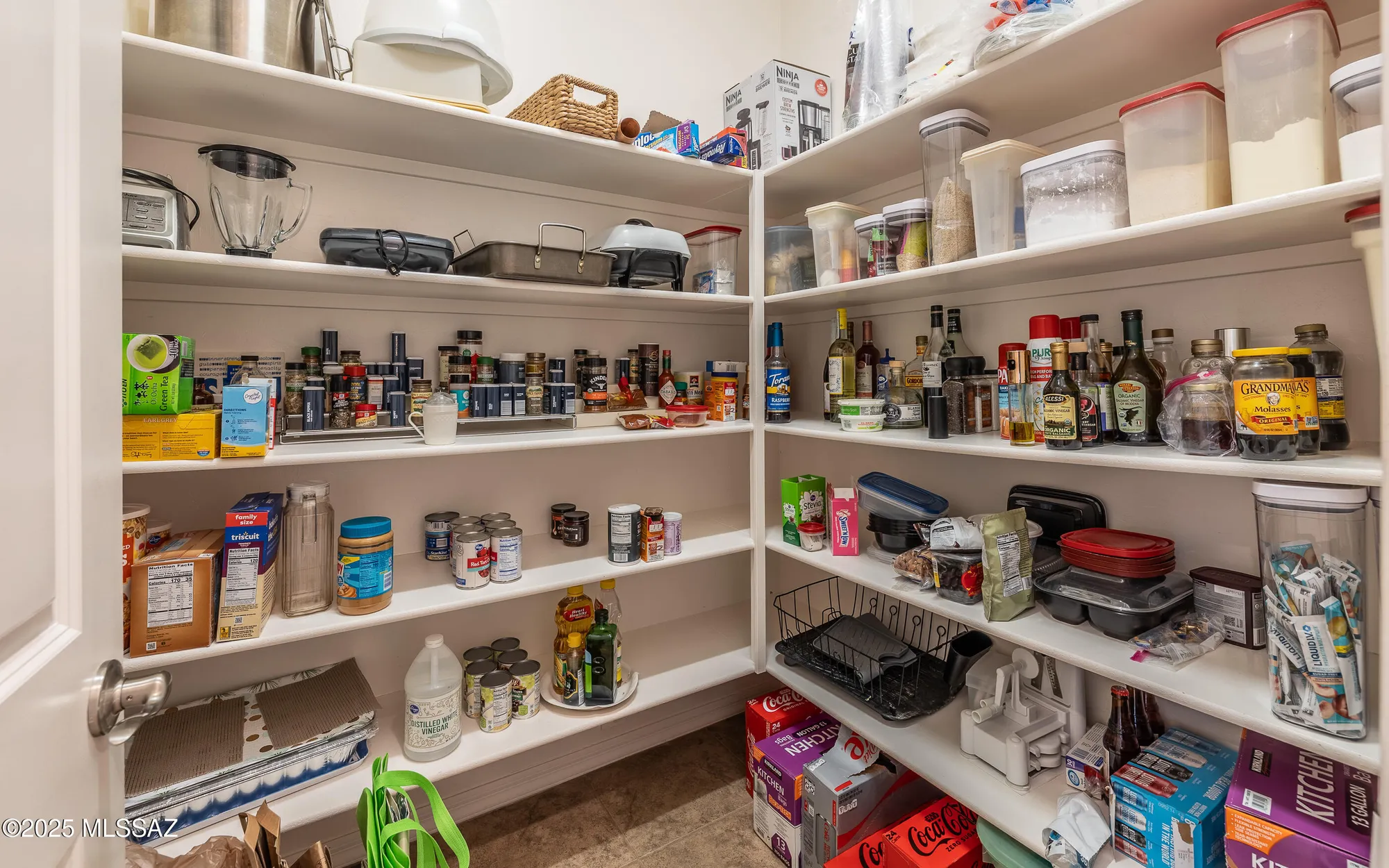 Property Slideshow image 8 of 33 | 6567 w whispering windmill ln, Marana, AZ, 85658