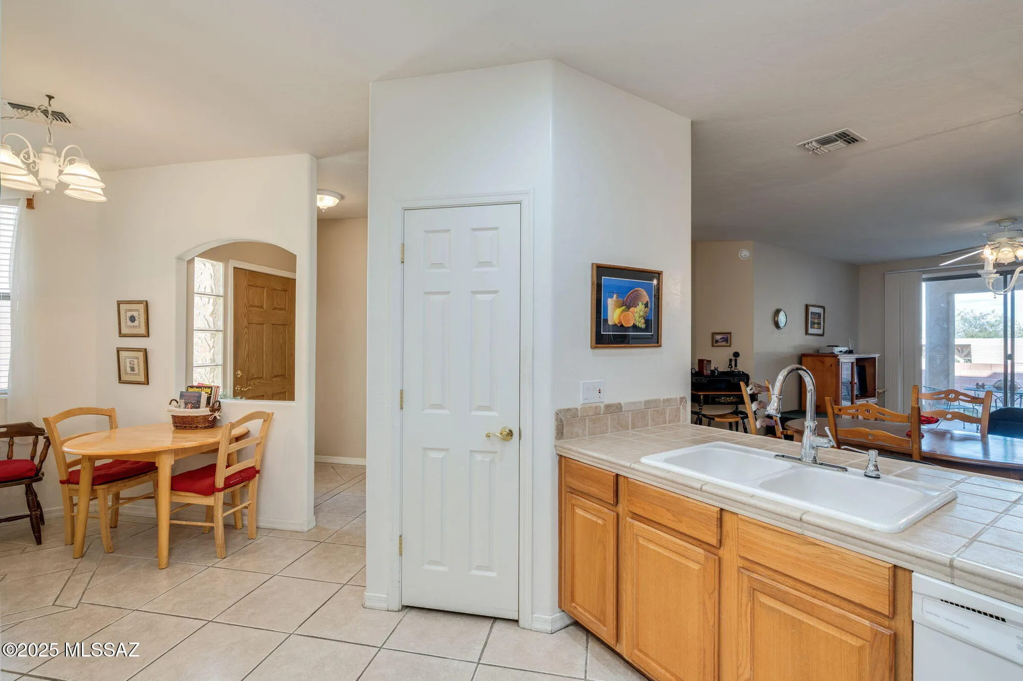 Property Slideshow image 4 of 19 | 1224 n laramie ln, Green Valley, AZ, 85614