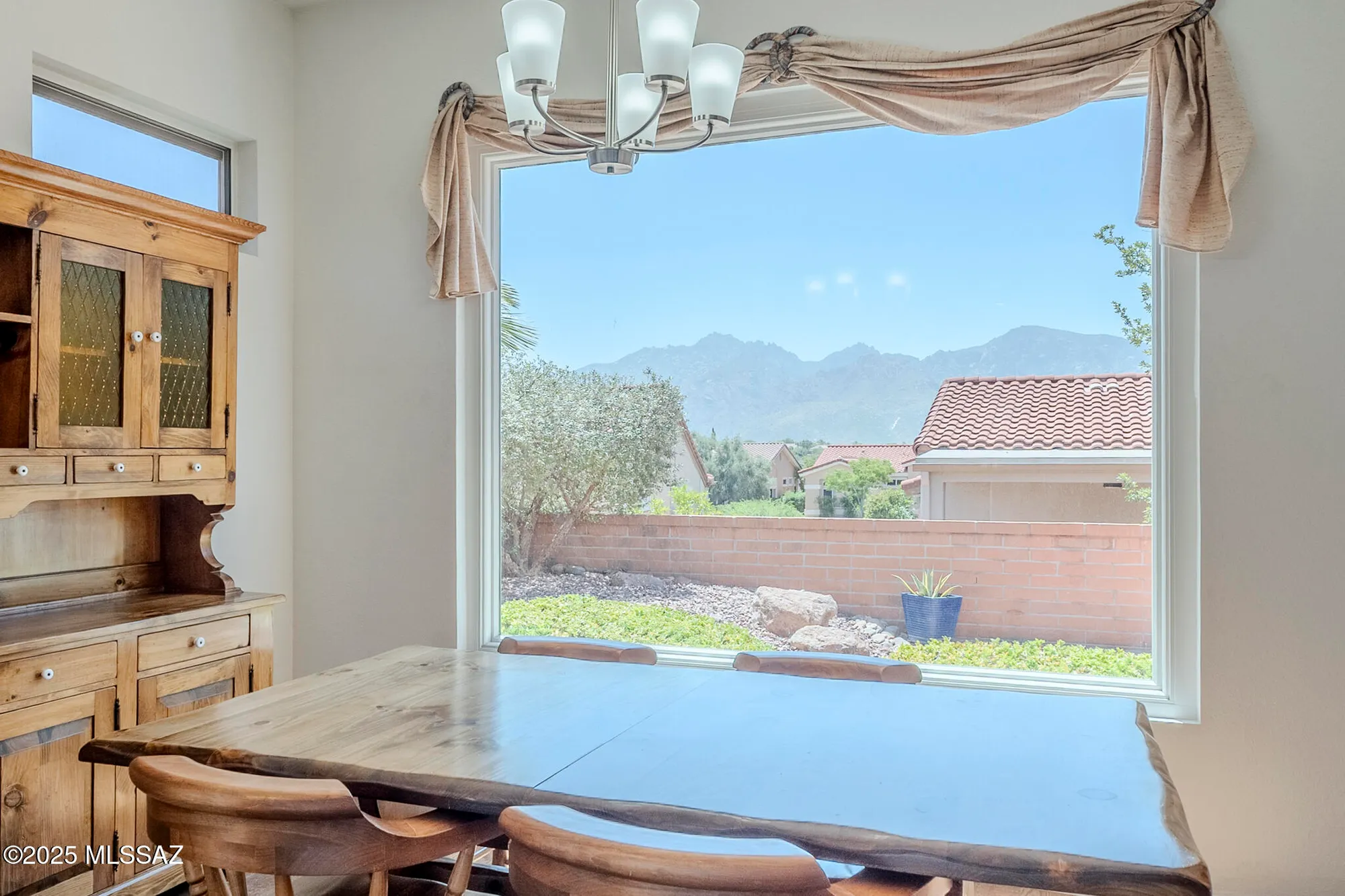Property Slideshow image 5 of 32 | 2090 e buster mountain dr, Oro Valley, AZ, 85755