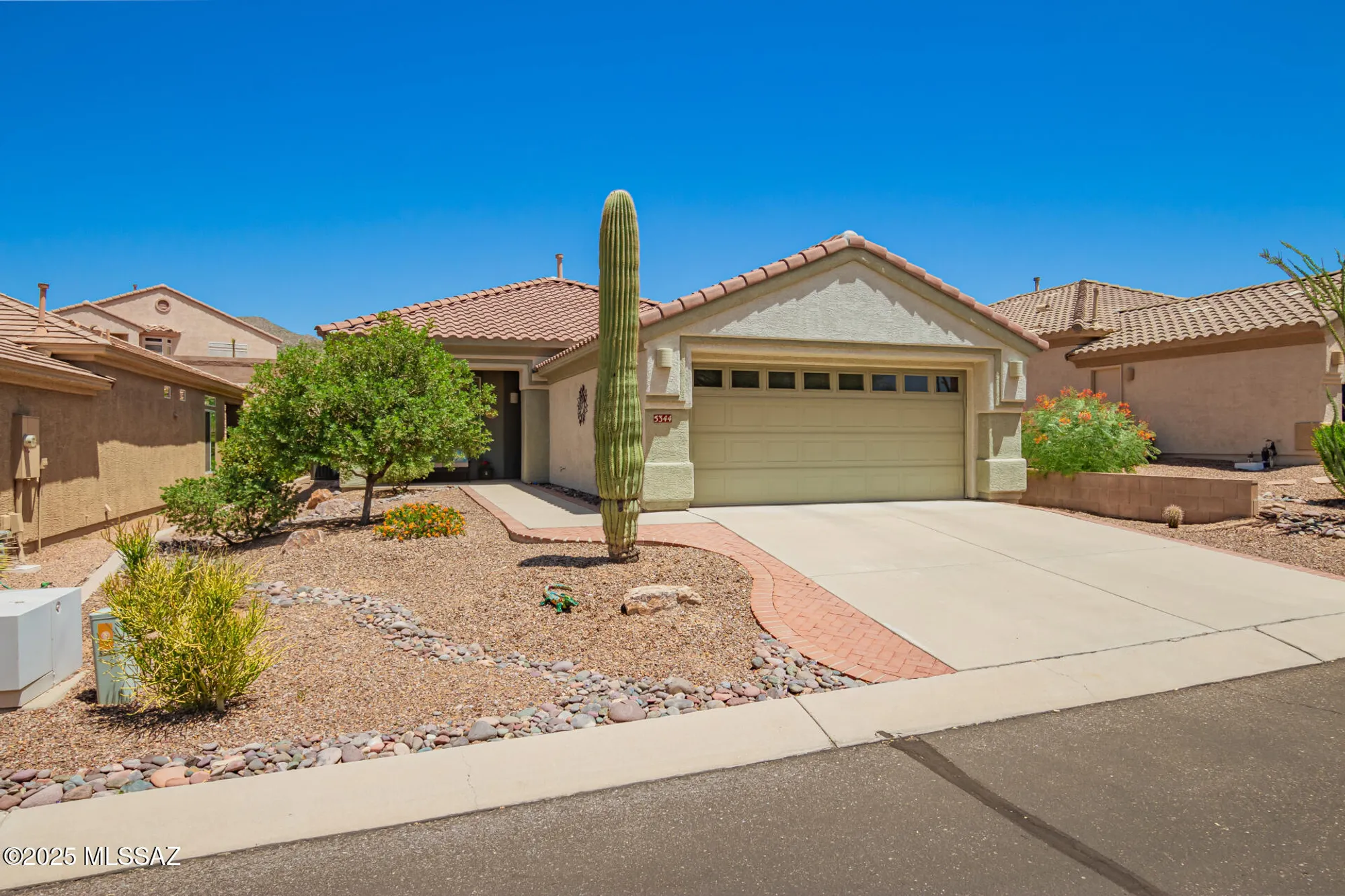 Property Slideshow image 4 of 34 | 5344 w eagle gulch ct, Marana, AZ, 85658
