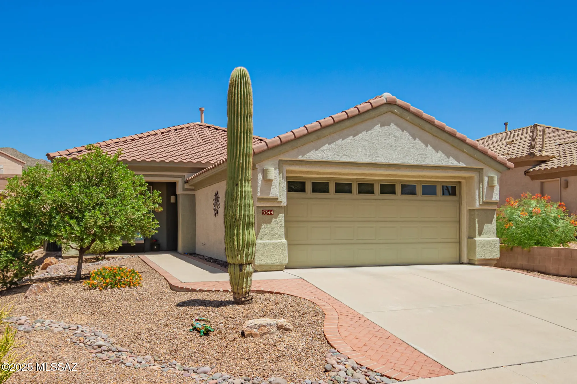 Property Slideshow image 2 of 34 | 5344 w eagle gulch ct, Marana, AZ, 85658