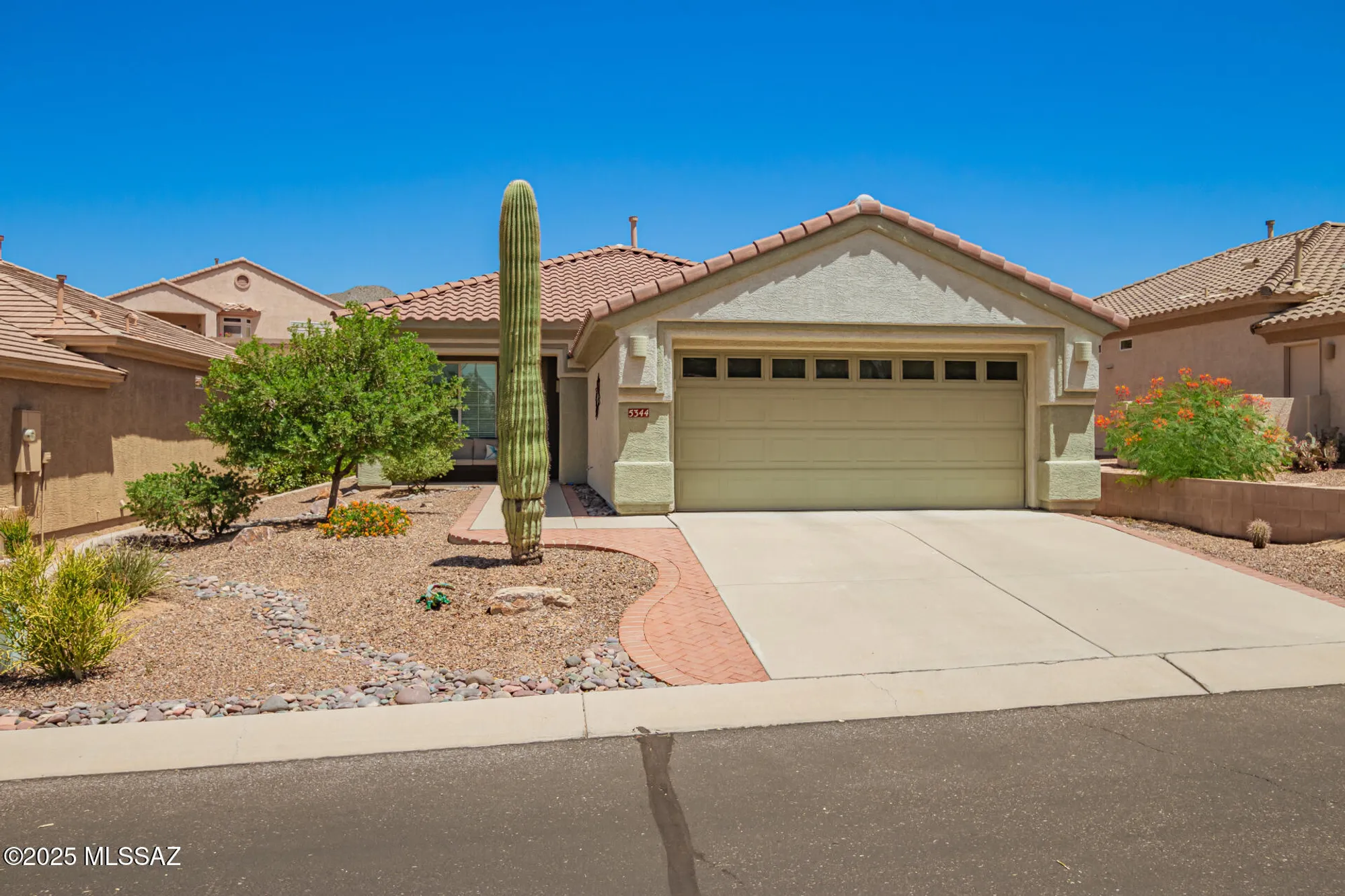 Property Slideshow image 5 of 34 | 5344 w eagle gulch ct, Marana, AZ, 85658
