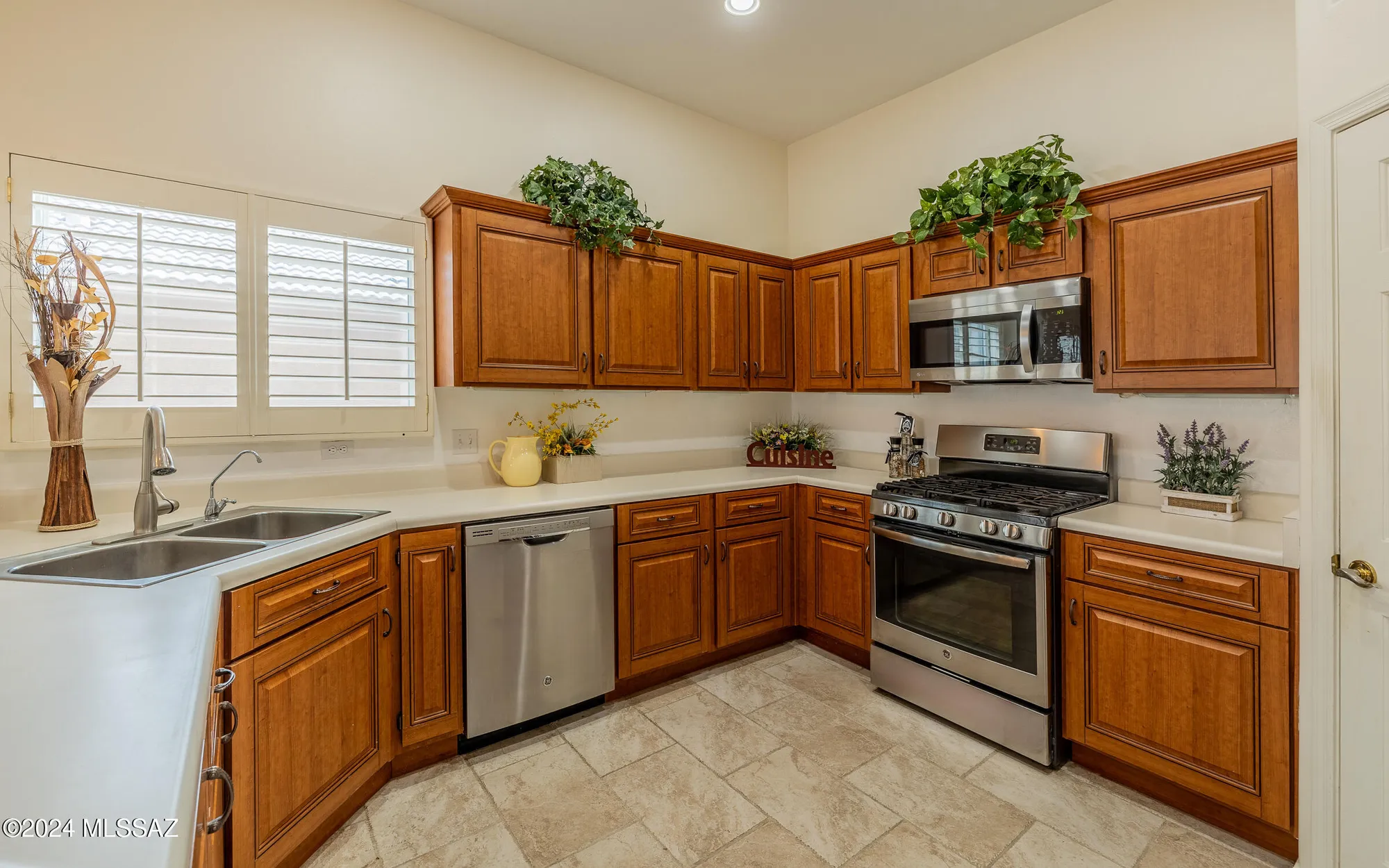 Property Slideshow image 7 of 39 | 13592 n heritage canyon dr, Marana, AZ, 85658