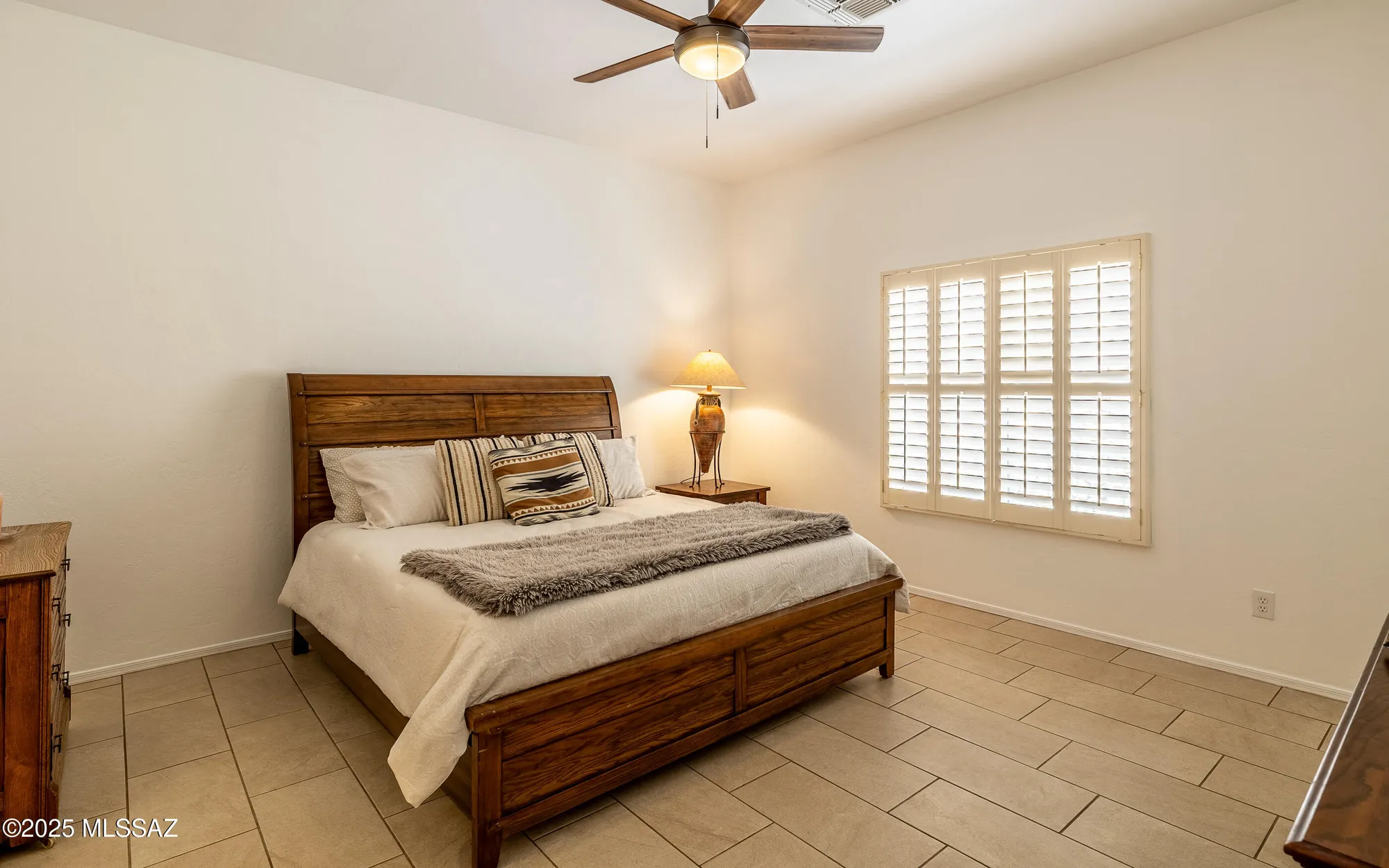 Property Slideshow image 13 of 39 | 13592 n heritage canyon dr, Marana, AZ, 85658