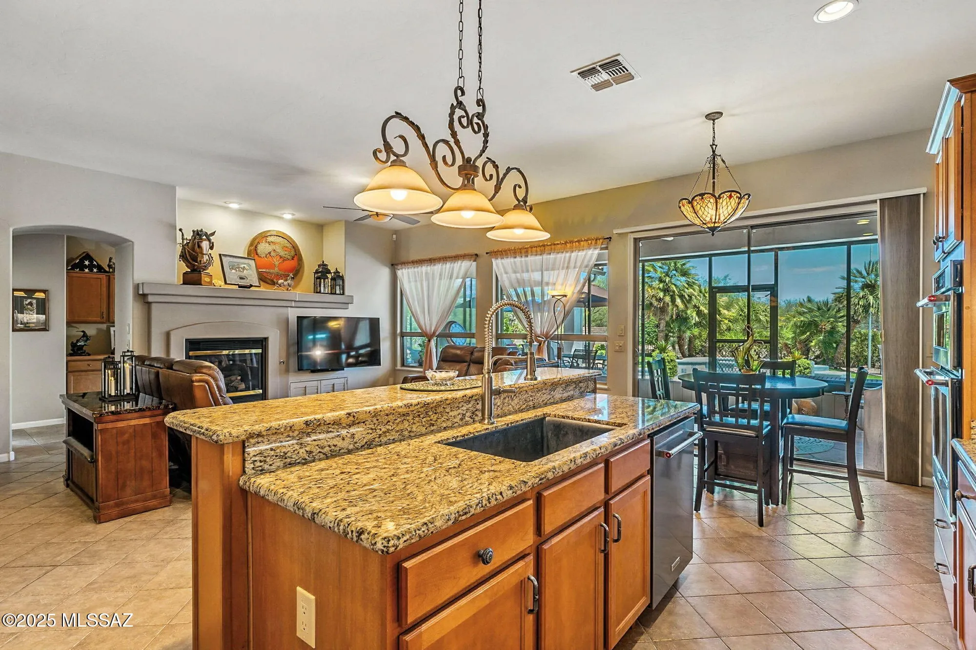 Property Slideshow image 15 of 47 | 1608 n buttes dr, Green Valley, AZ, 85614