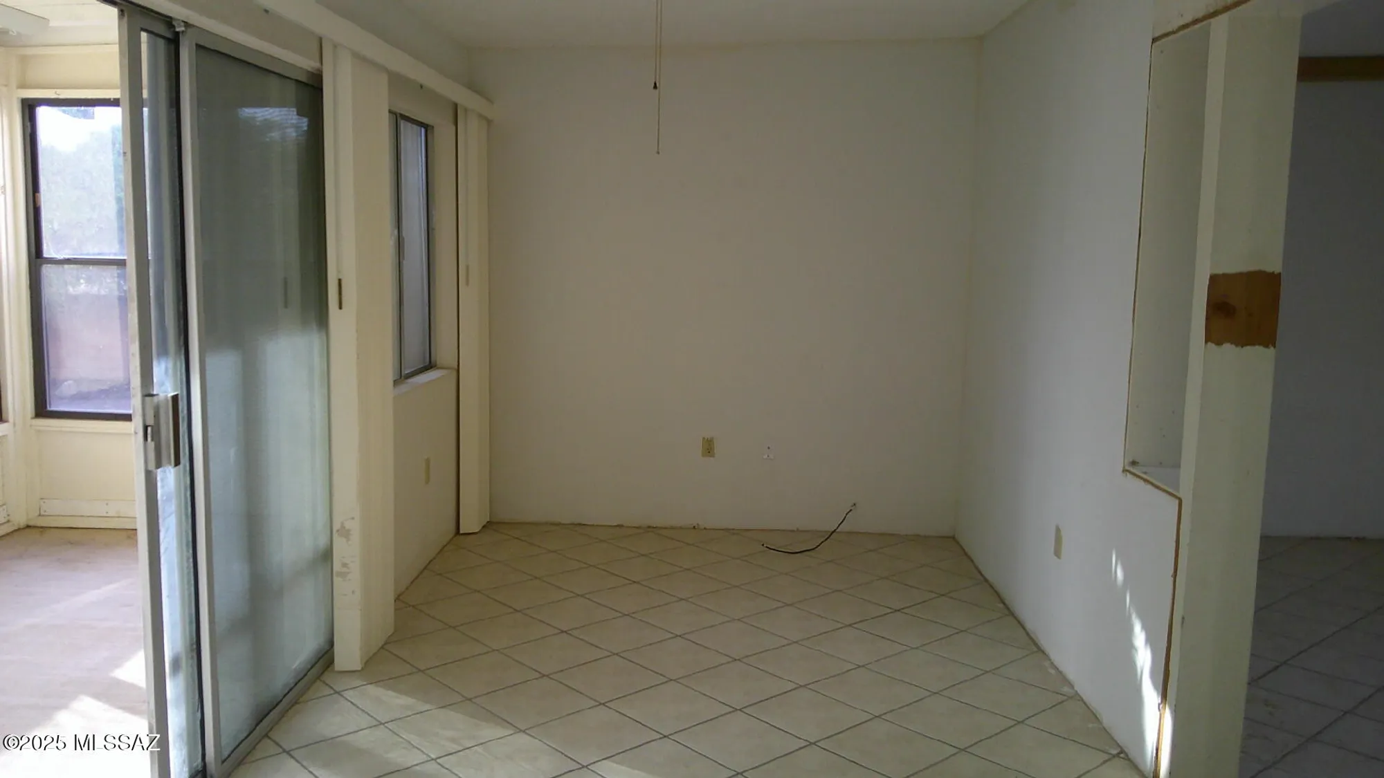 Property Slideshow image 5 of 14 | 352 e paseo verde, Green Valley, AZ, 85614