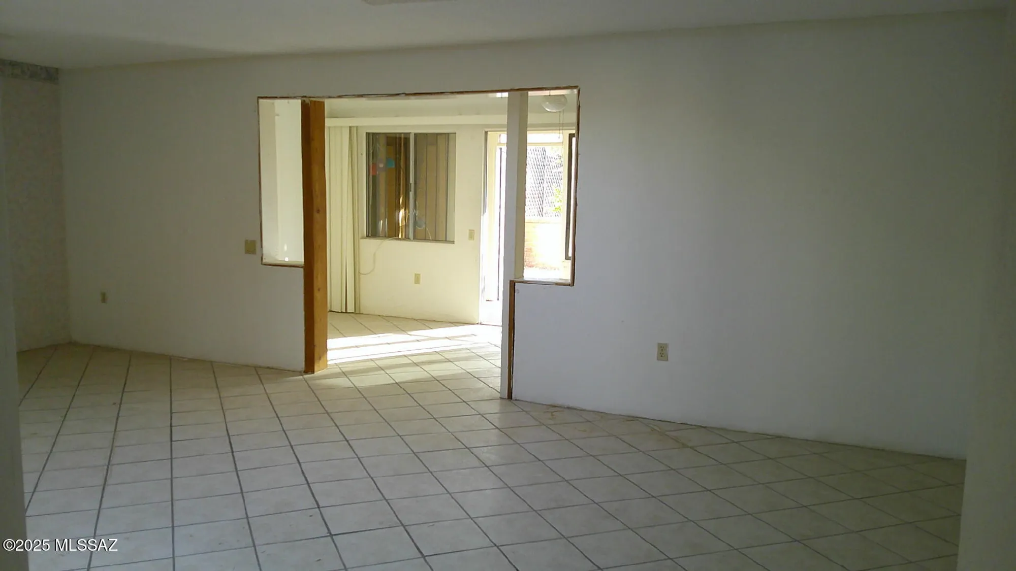 Property Slideshow image 6 of 14 | 352 e paseo verde, Green Valley, AZ, 85614