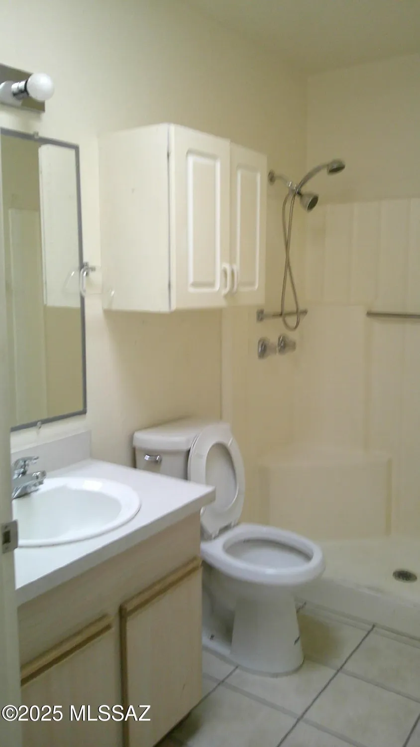 Property Slideshow image 12 of 14 | 352 e paseo verde, Green Valley, AZ, 85614