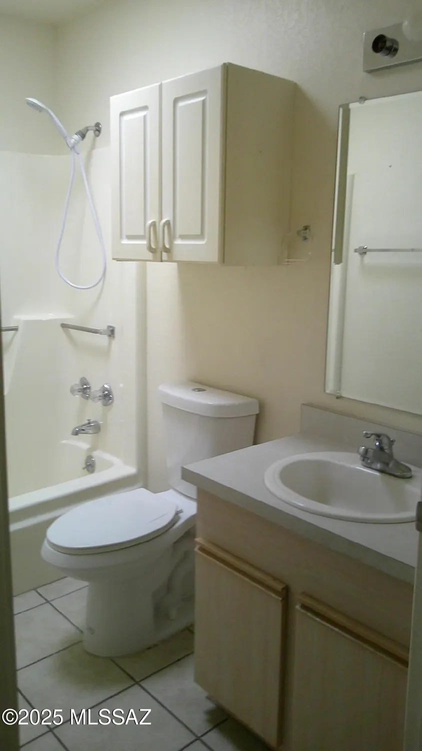 Property Slideshow image 13 of 14 | 352 e paseo verde, Green Valley, AZ, 85614