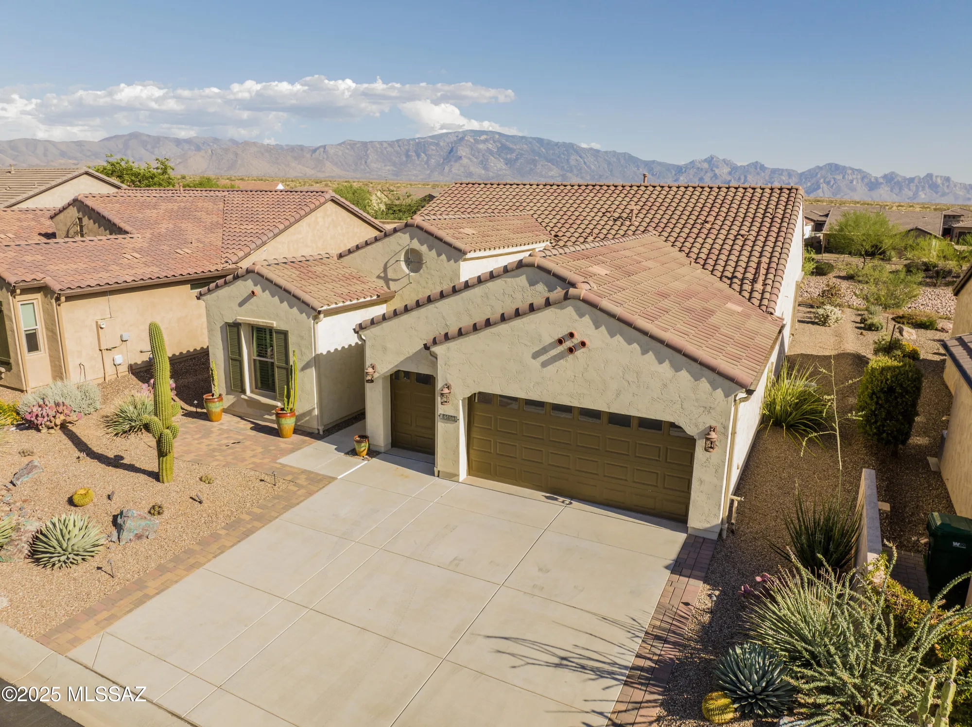 Property Slideshow image 11 of 30 | 61403 e dead wood trl, Oracle, AZ, 85623