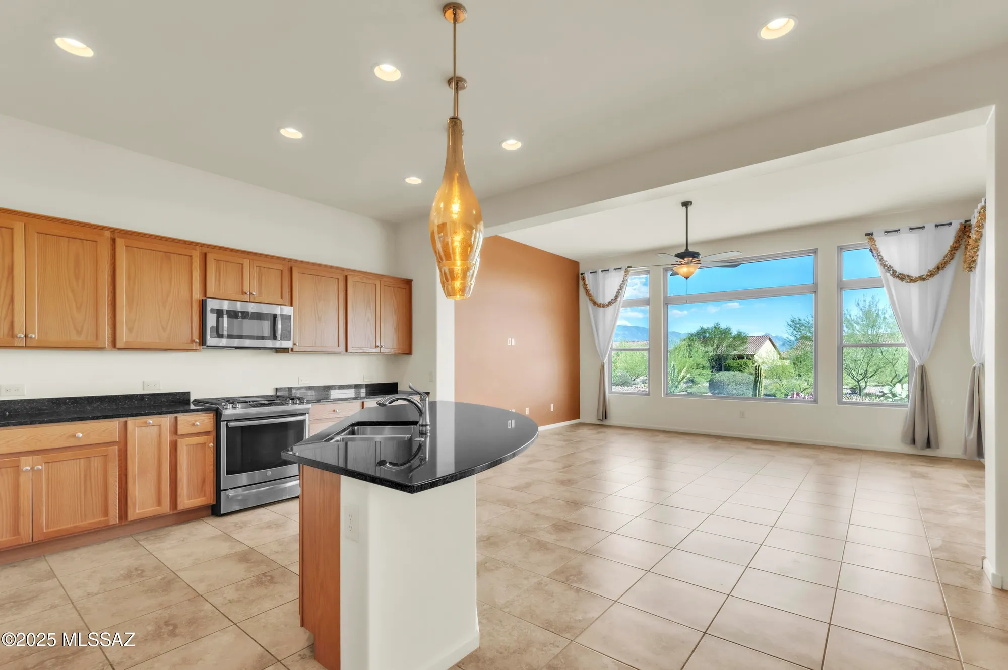 Property Slideshow image 17 of 30 | 61403 e dead wood trl, Oracle, AZ, 85623