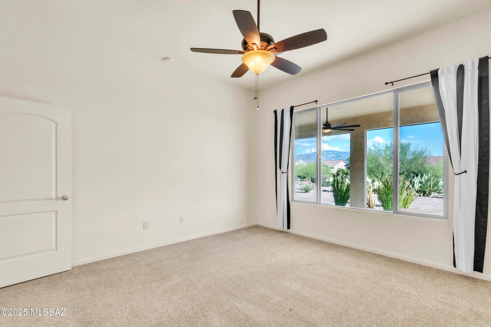 Property Slideshow image 7 of 30 | 61403 e dead wood trl, Oracle, AZ, 85623