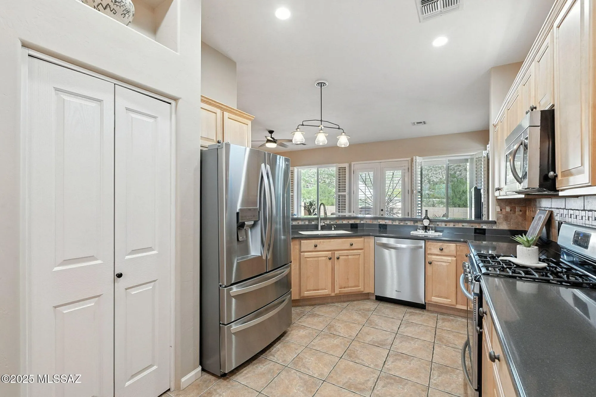 Property Slideshow image 20 of 47 | 13634 n holly grape dr, Marana, AZ, 85658
