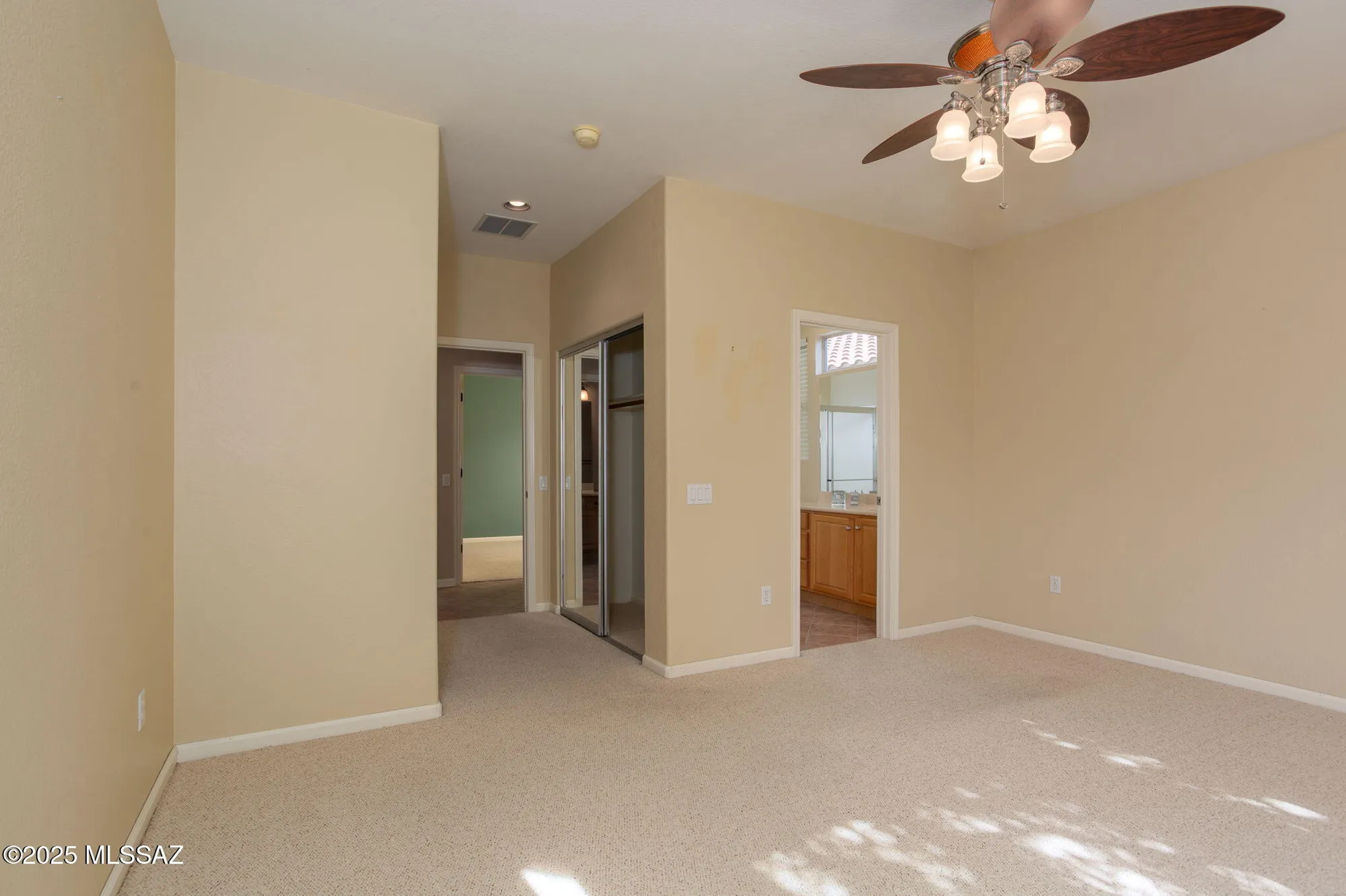 Property Slideshow image 18 of 36 | 9454 n whispering shadows way, Tucson, AZ, 85743